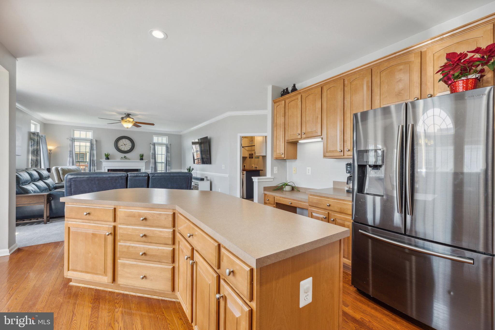 LAKELAND PLACE - Residential