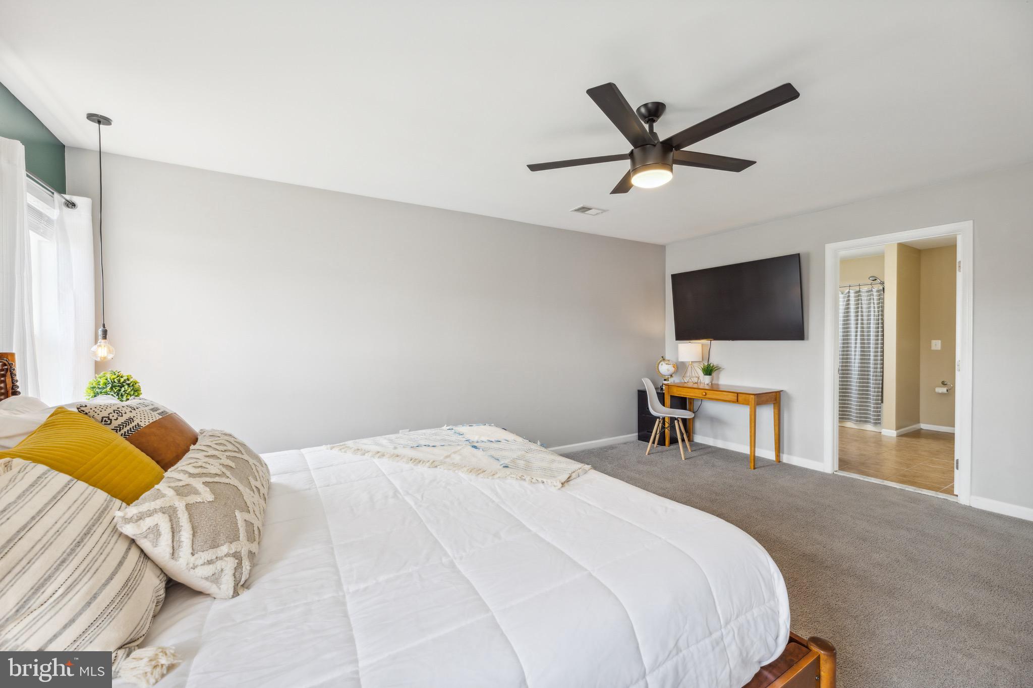 LAKELAND PLACE - Residential