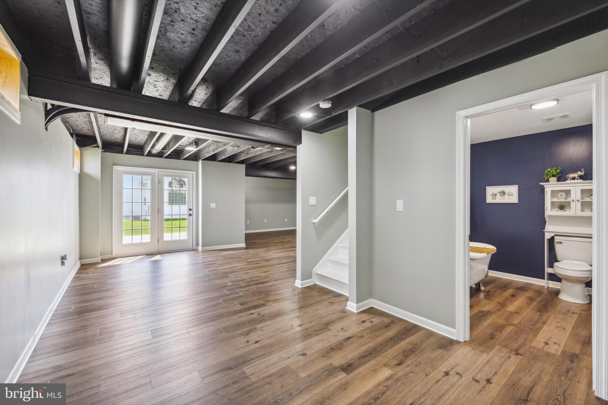 LAKELAND PLACE - Residential