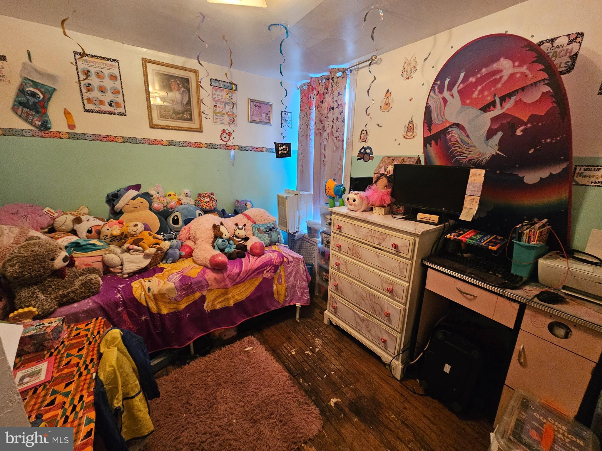 WEST OAK LANE - Residential