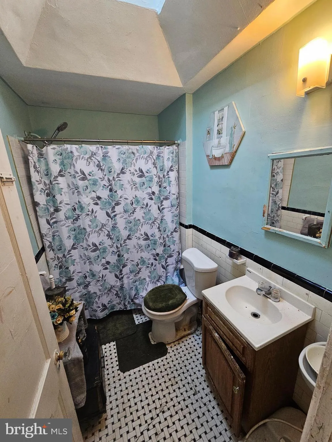 Philadelphia, Pennsylvania 19138, United States, 3 Bedrooms Bedrooms, ,1 BathroomBathrooms,Residential,Active,241396