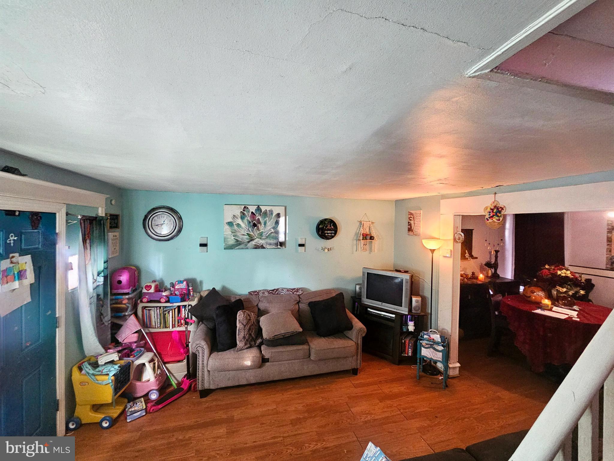 WEST OAK LANE - Residential