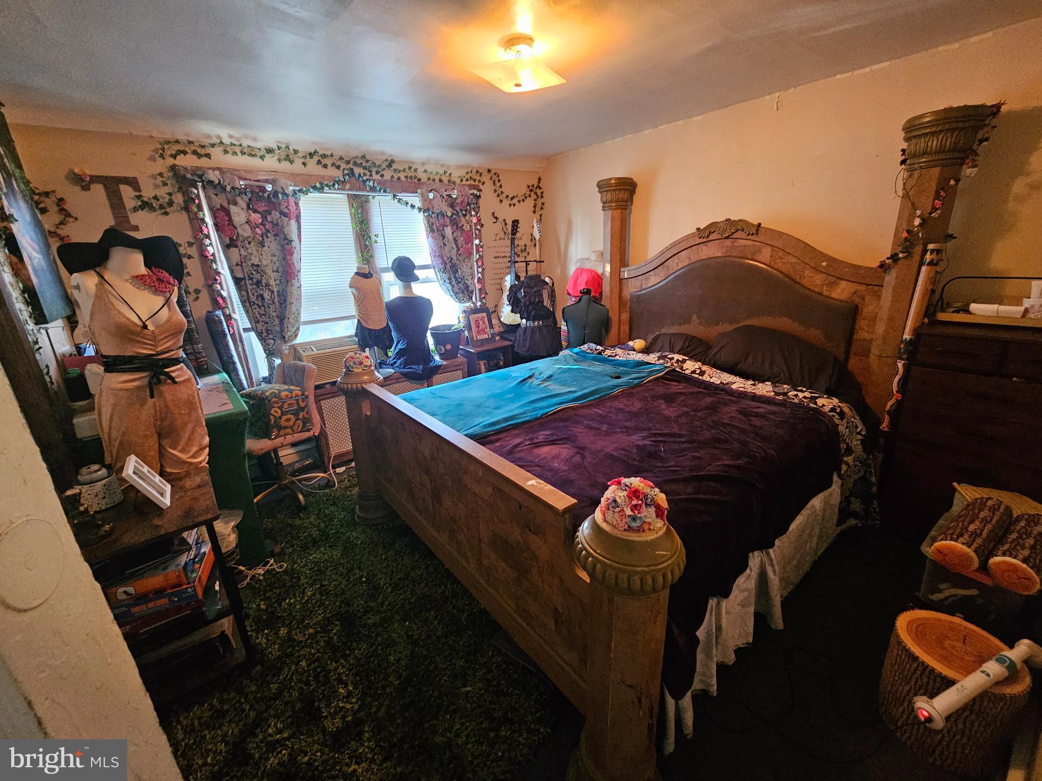 WEST OAK LANE - Residential