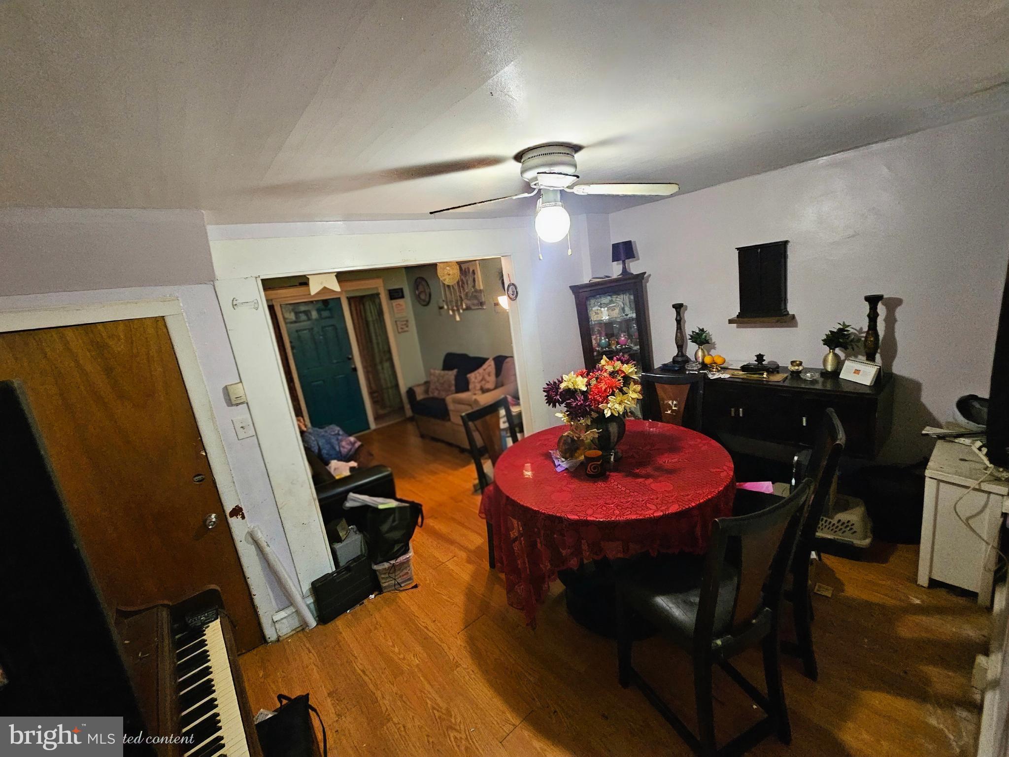 WEST OAK LANE - Residential