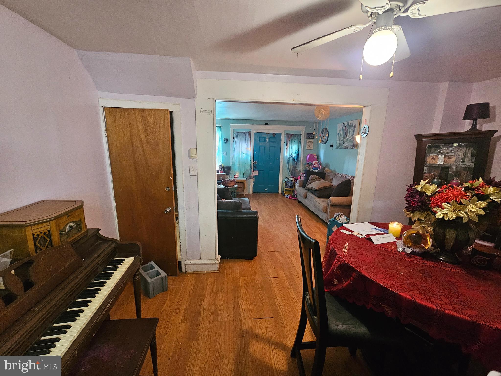 WEST OAK LANE - Residential