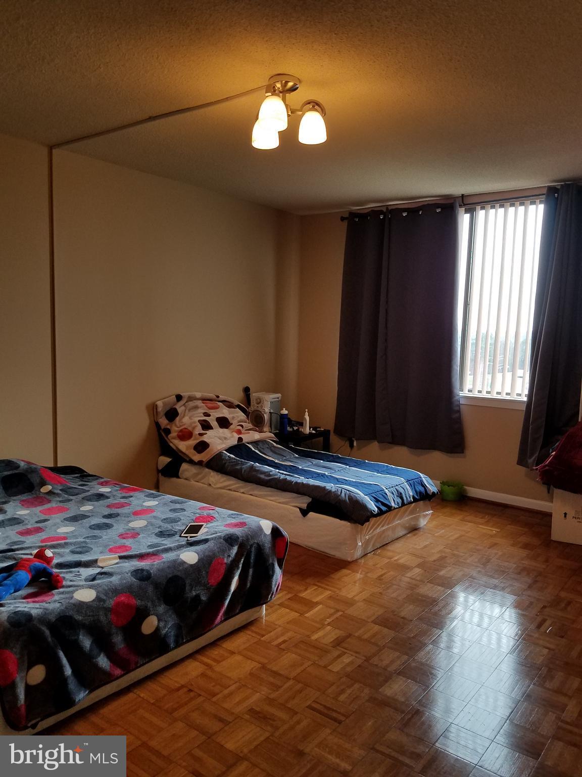 SKYLINE HOUSE - Residential