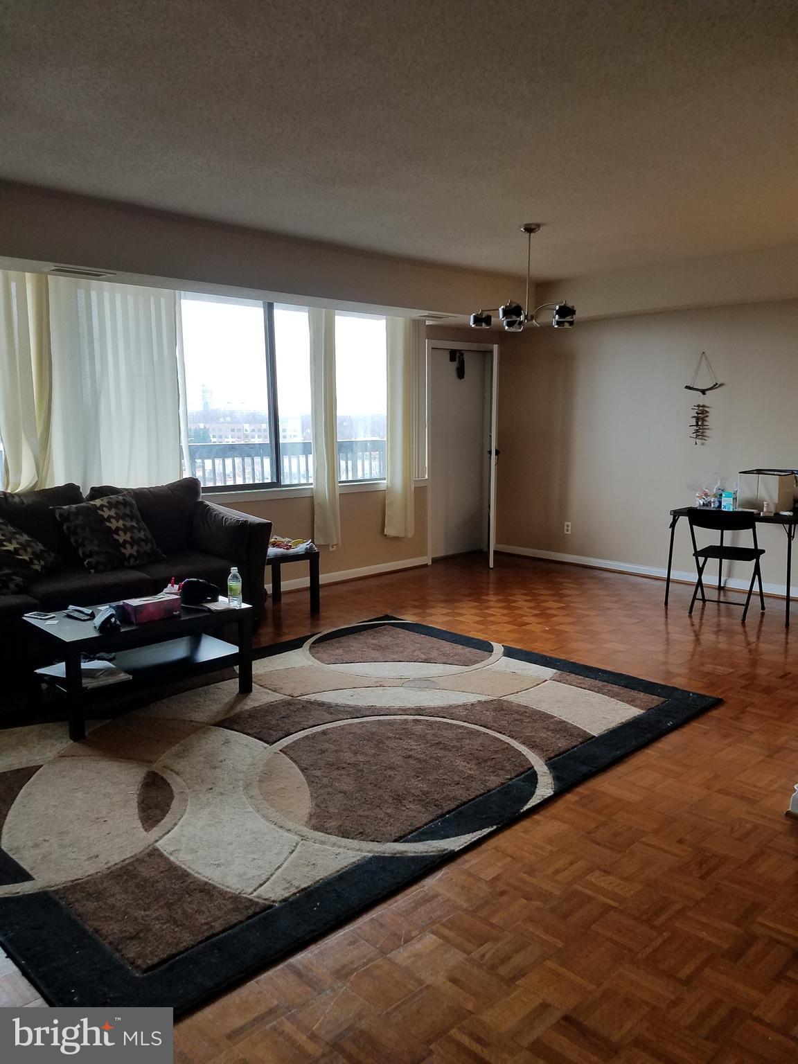 SKYLINE HOUSE - Residential