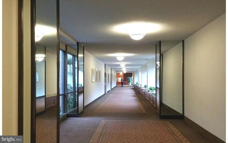 SKYLINE HOUSE - Residential