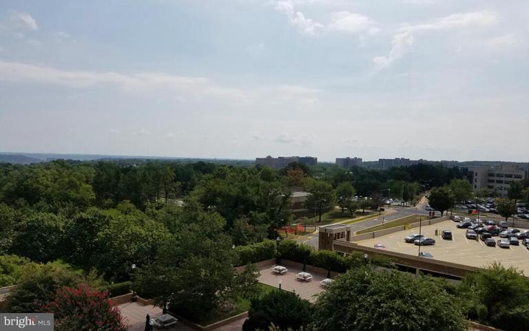 SKYLINE HOUSE - Residential