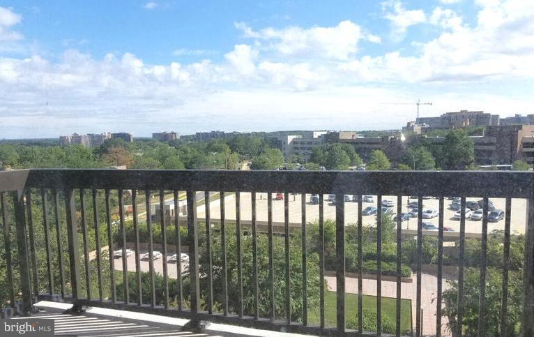 SKYLINE HOUSE - Residential