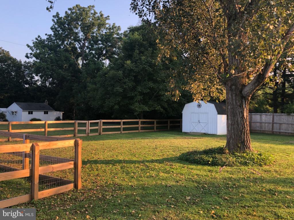 DAMASCUS OUTSIDE - Residential