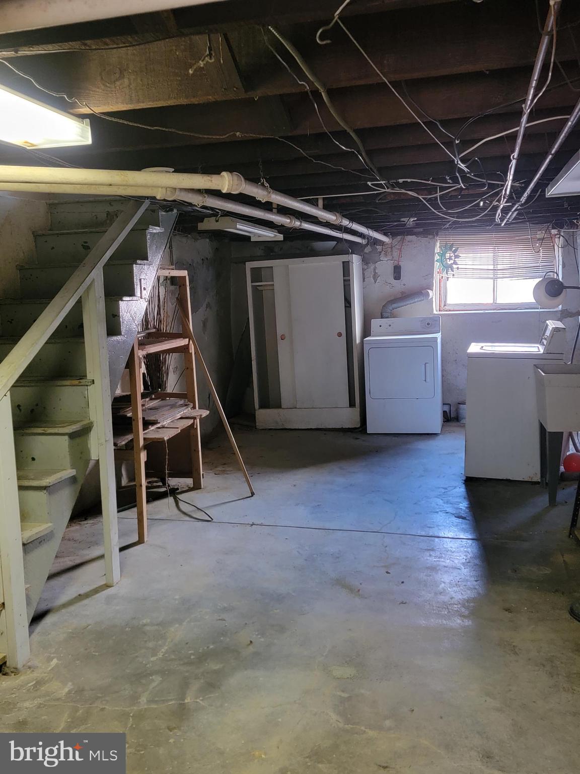 WEST OAK LANE - Residential