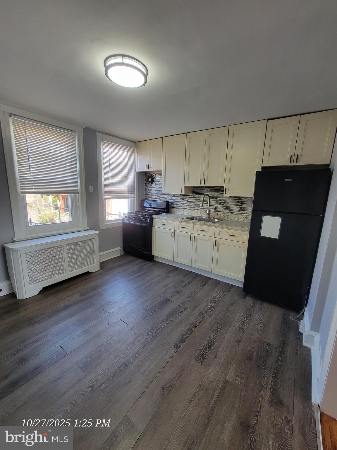 WEST OAK LANE - Residential