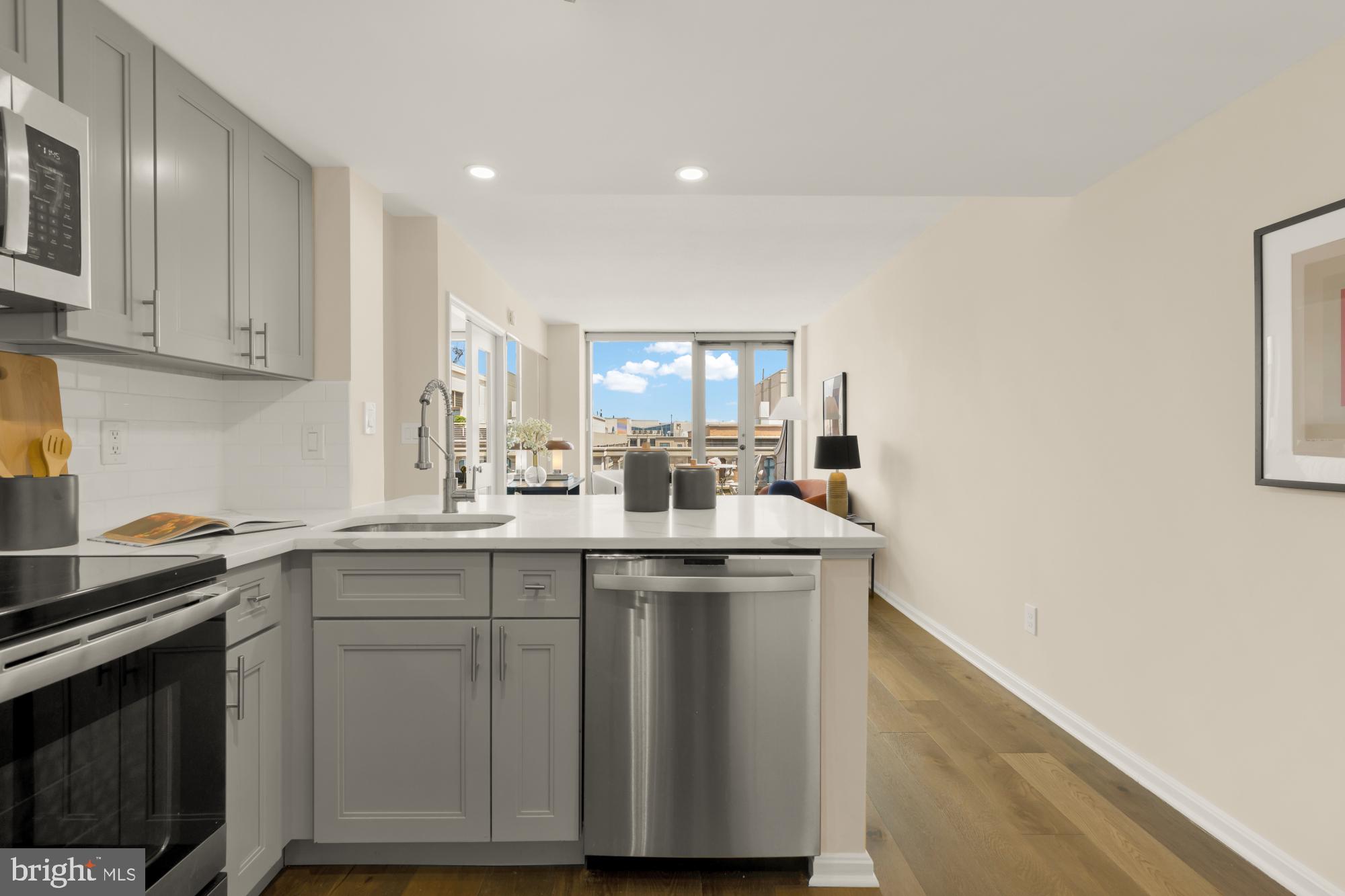 801 PENNSYLVANIA AVENUE NW PH03