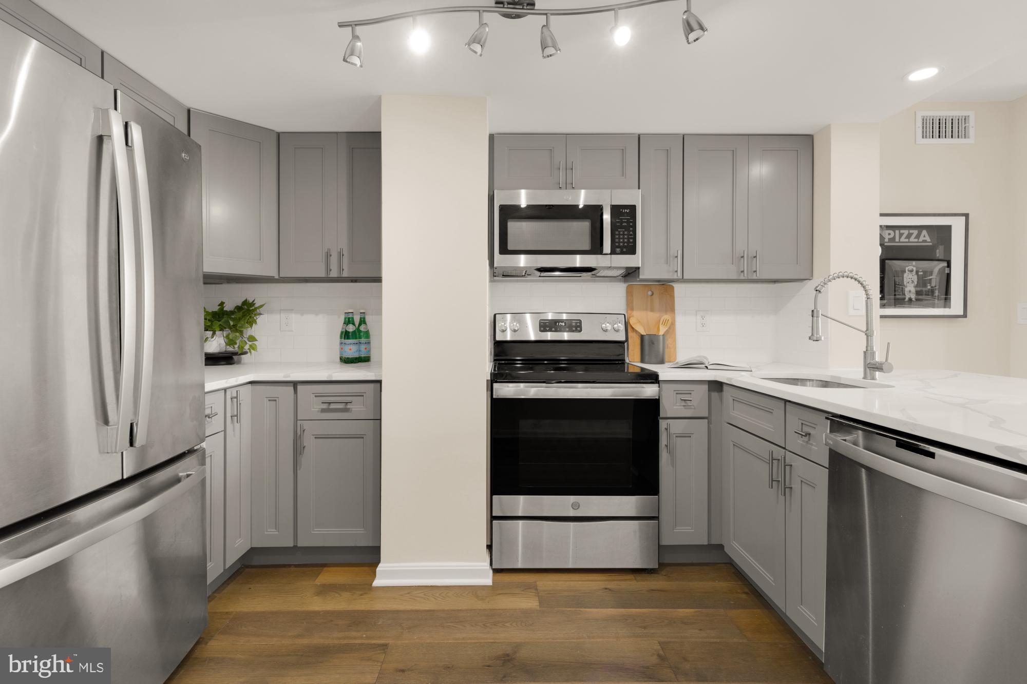 801 PENNSYLVANIA AVENUE NW PH03
