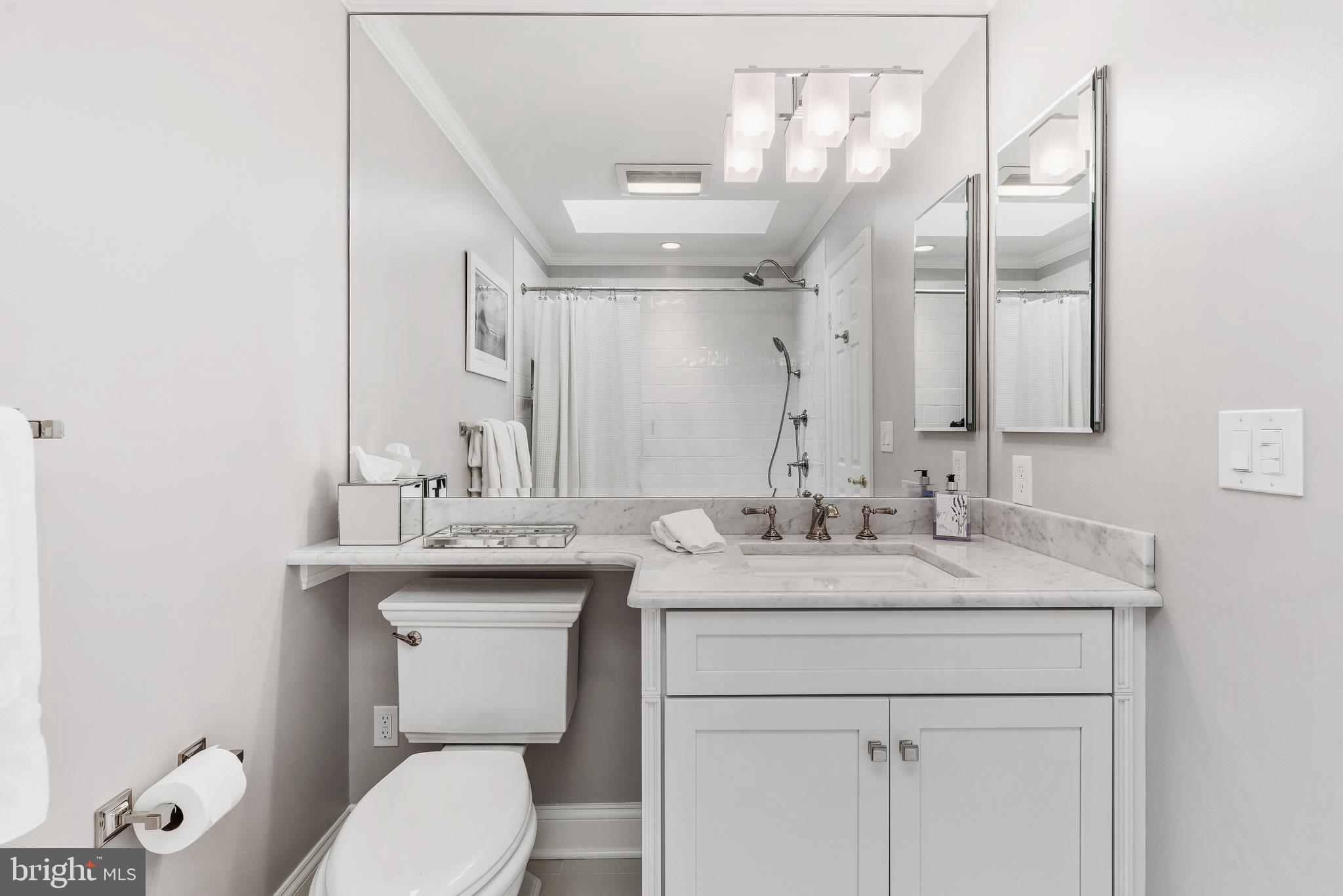 HUNT MEADOW - Residential