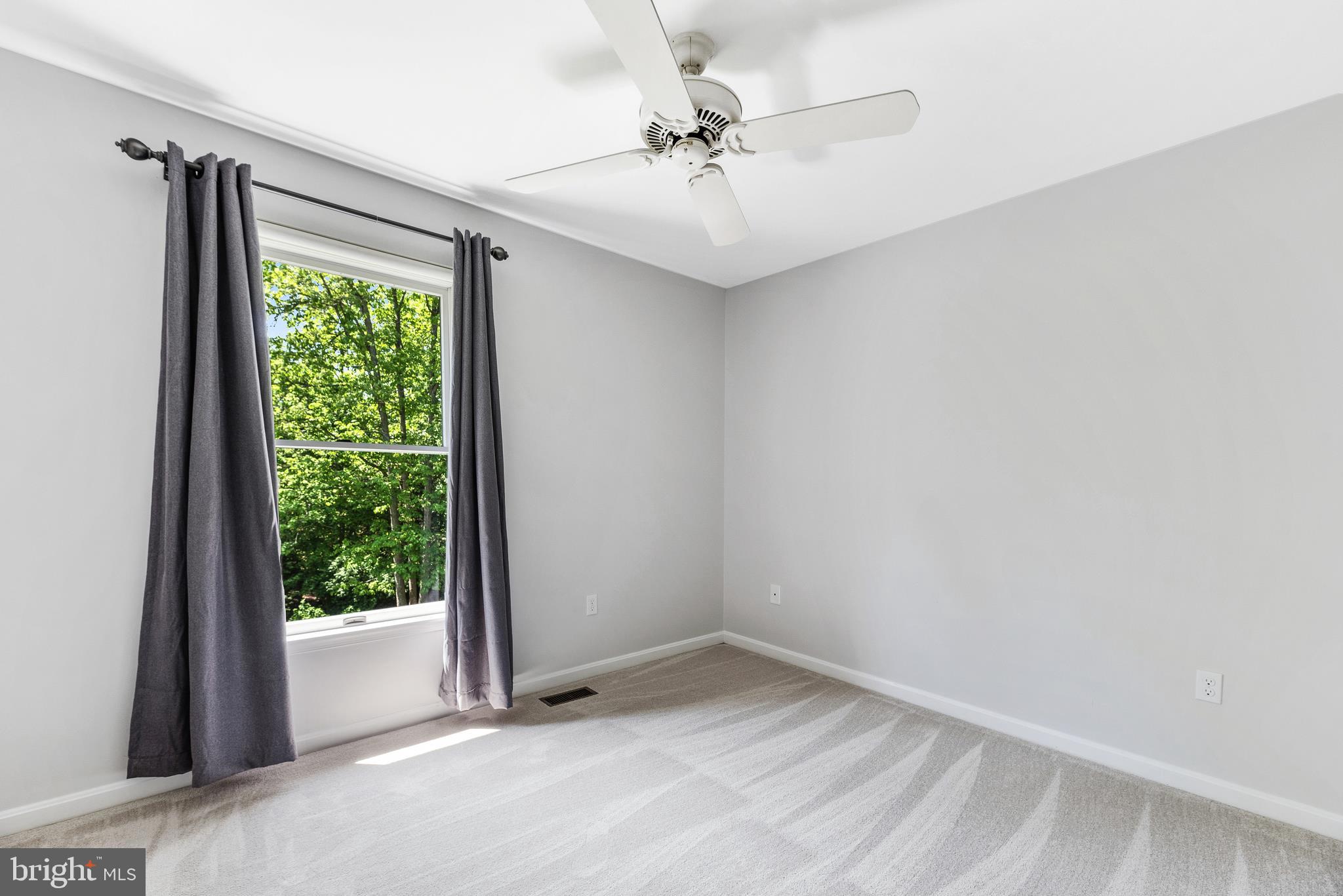 HUNT MEADOW - Residential