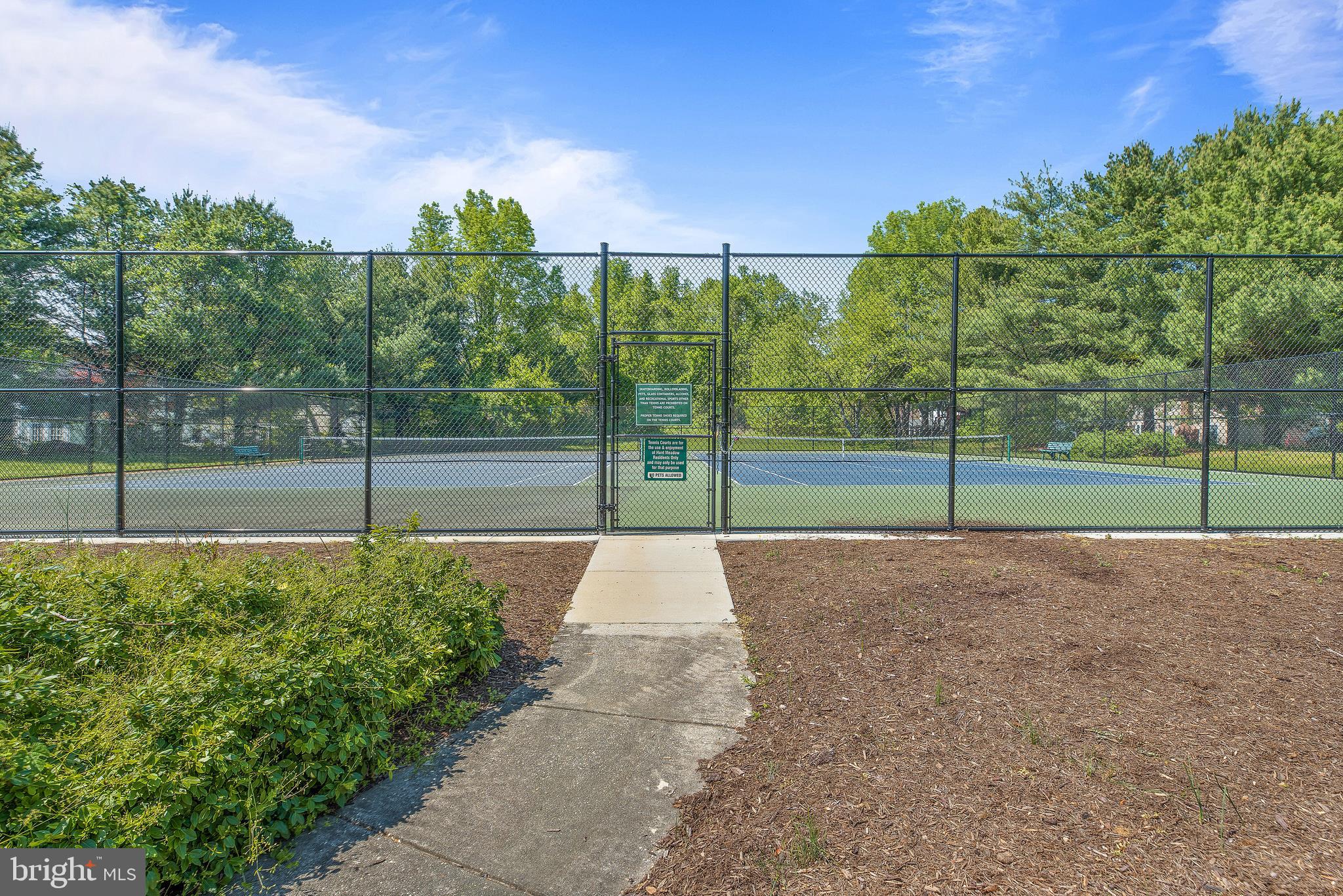 HUNT MEADOW - Residential