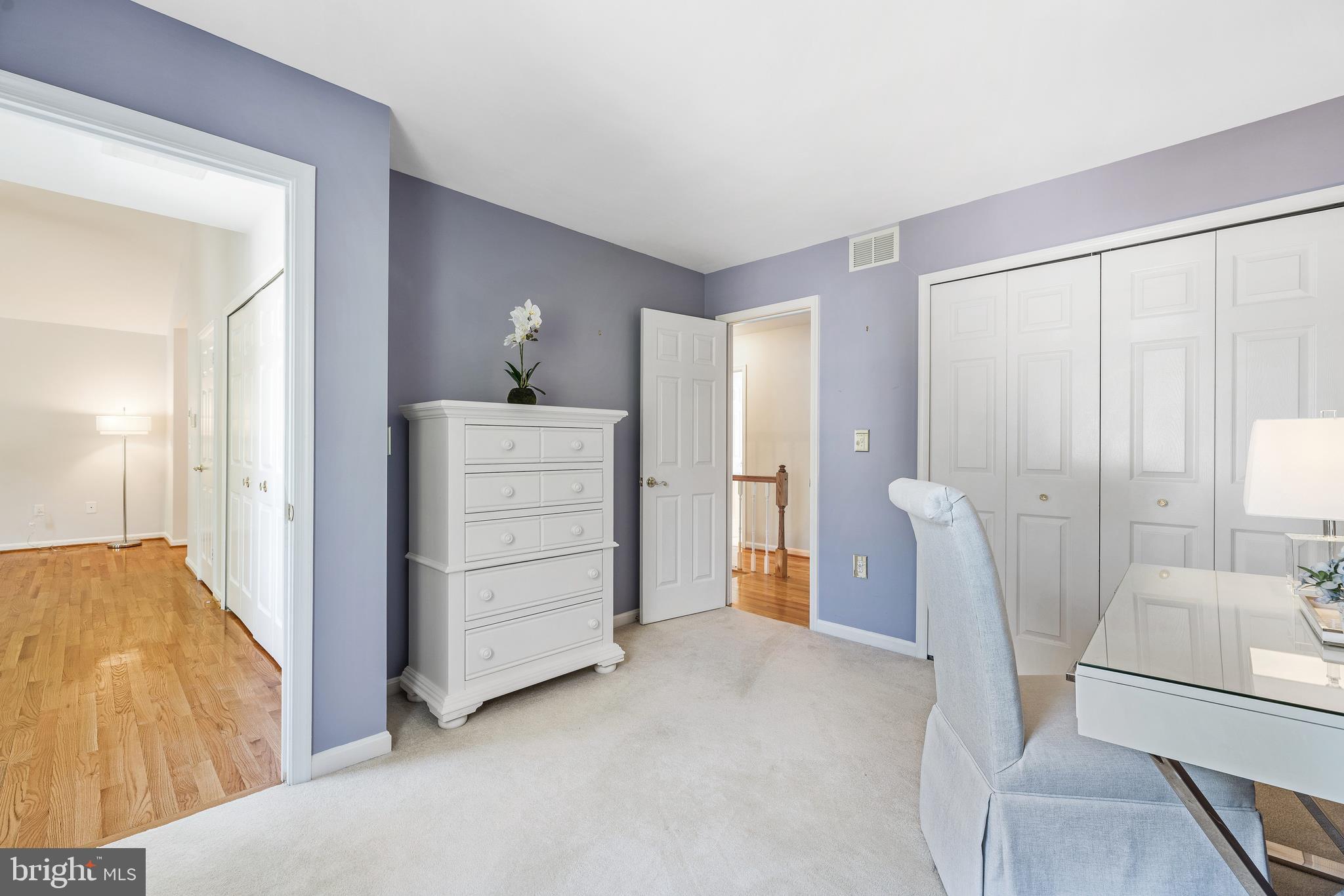 HUNT MEADOW - Residential