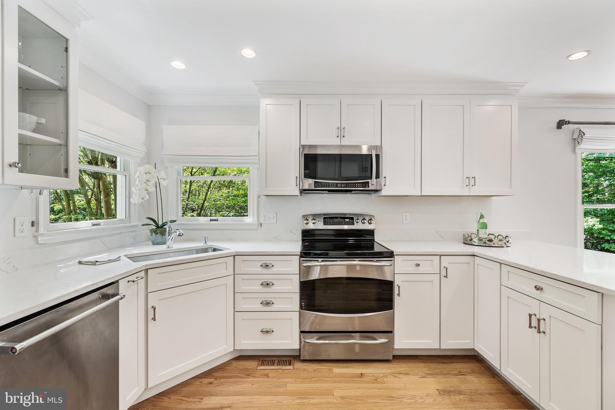 HUNT MEADOW - Residential