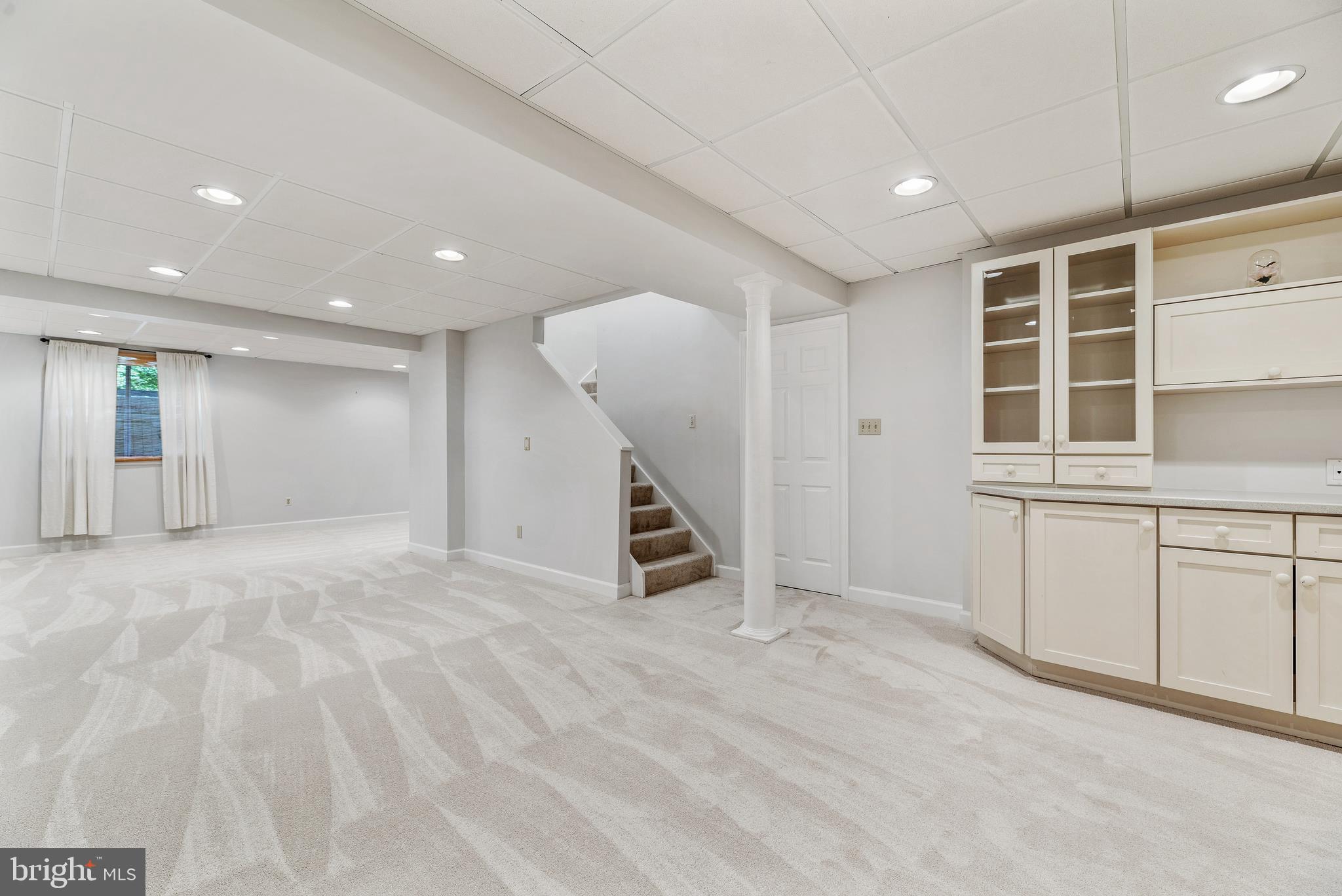 HUNT MEADOW - Residential