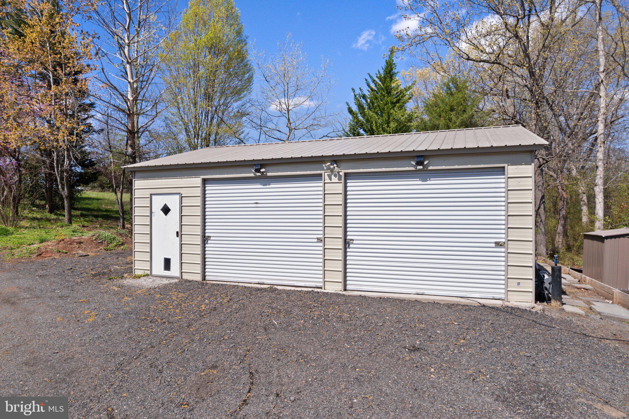 KENDALL KNOLLS - Residential