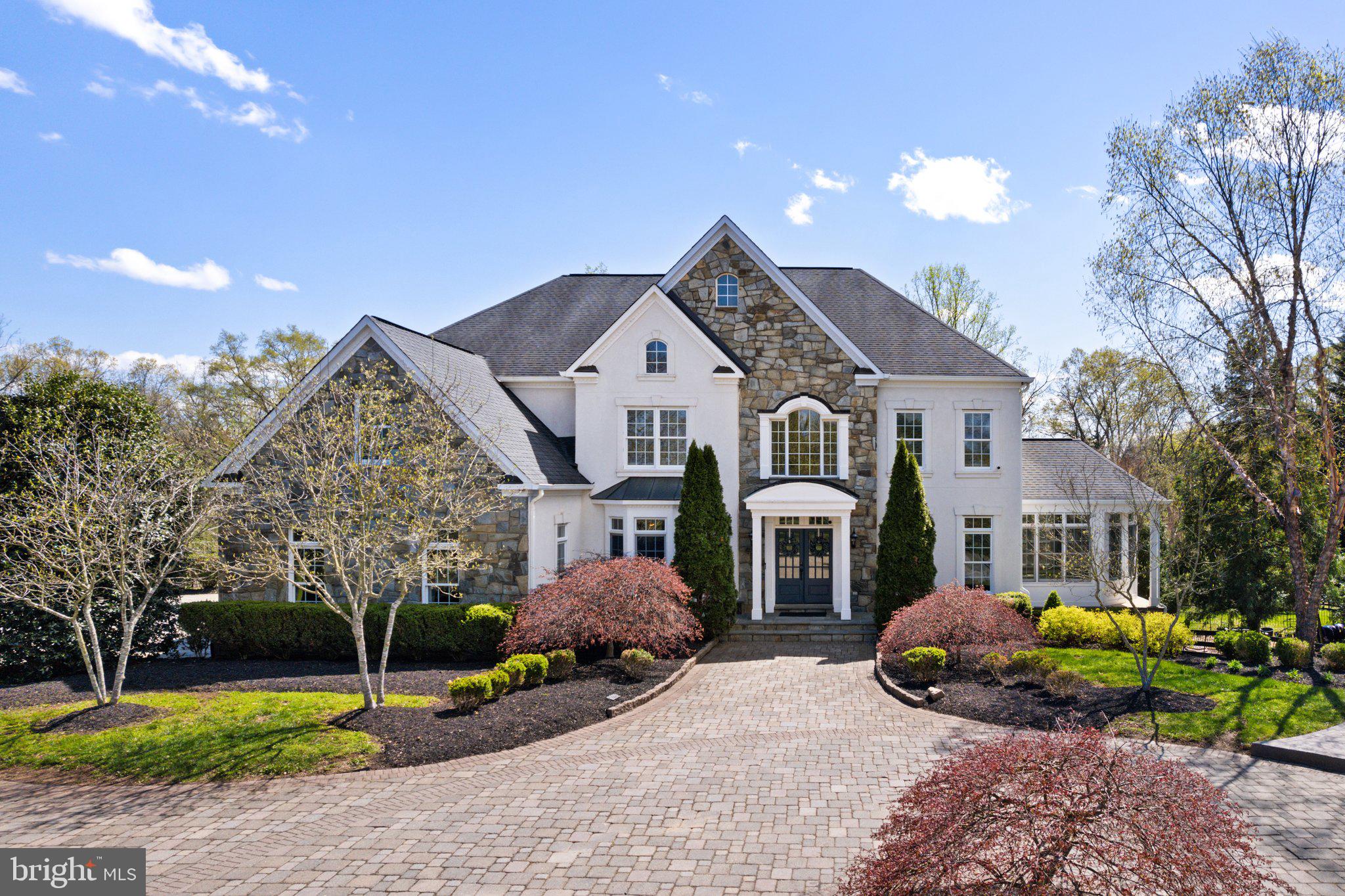 KENDALL KNOLLS - Residential