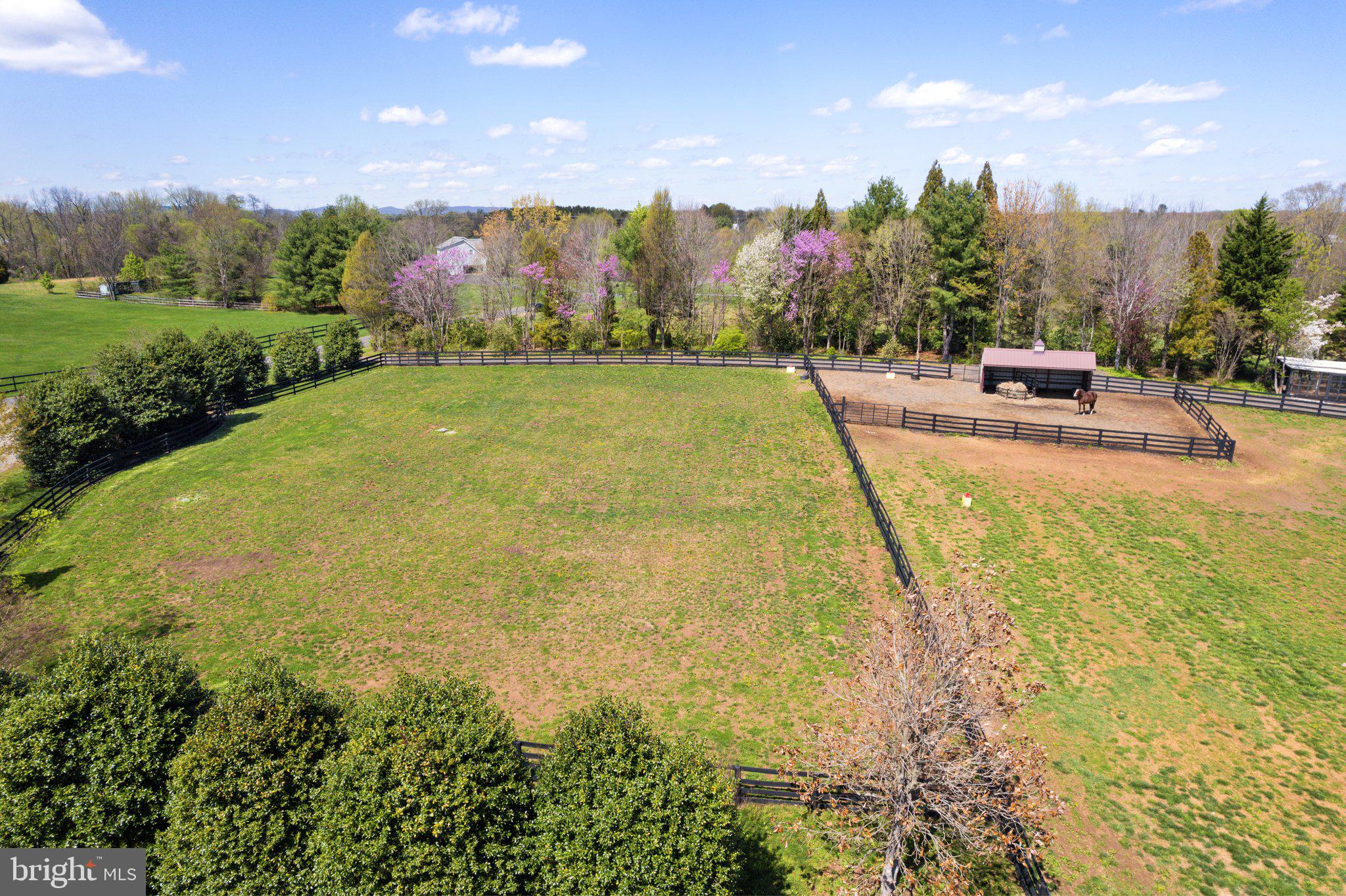 KENDALL KNOLLS - Residential