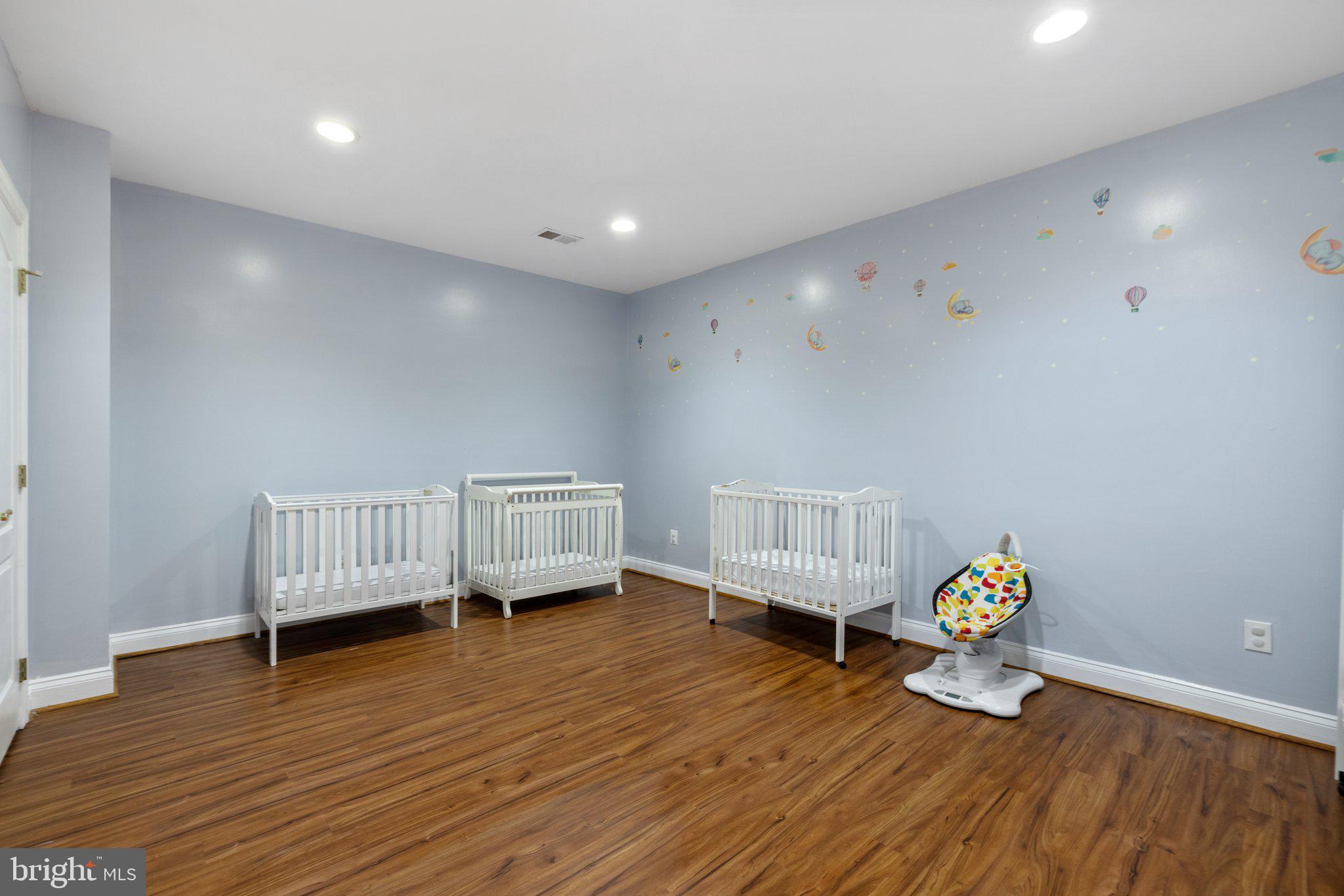 KENDALL KNOLLS - Residential