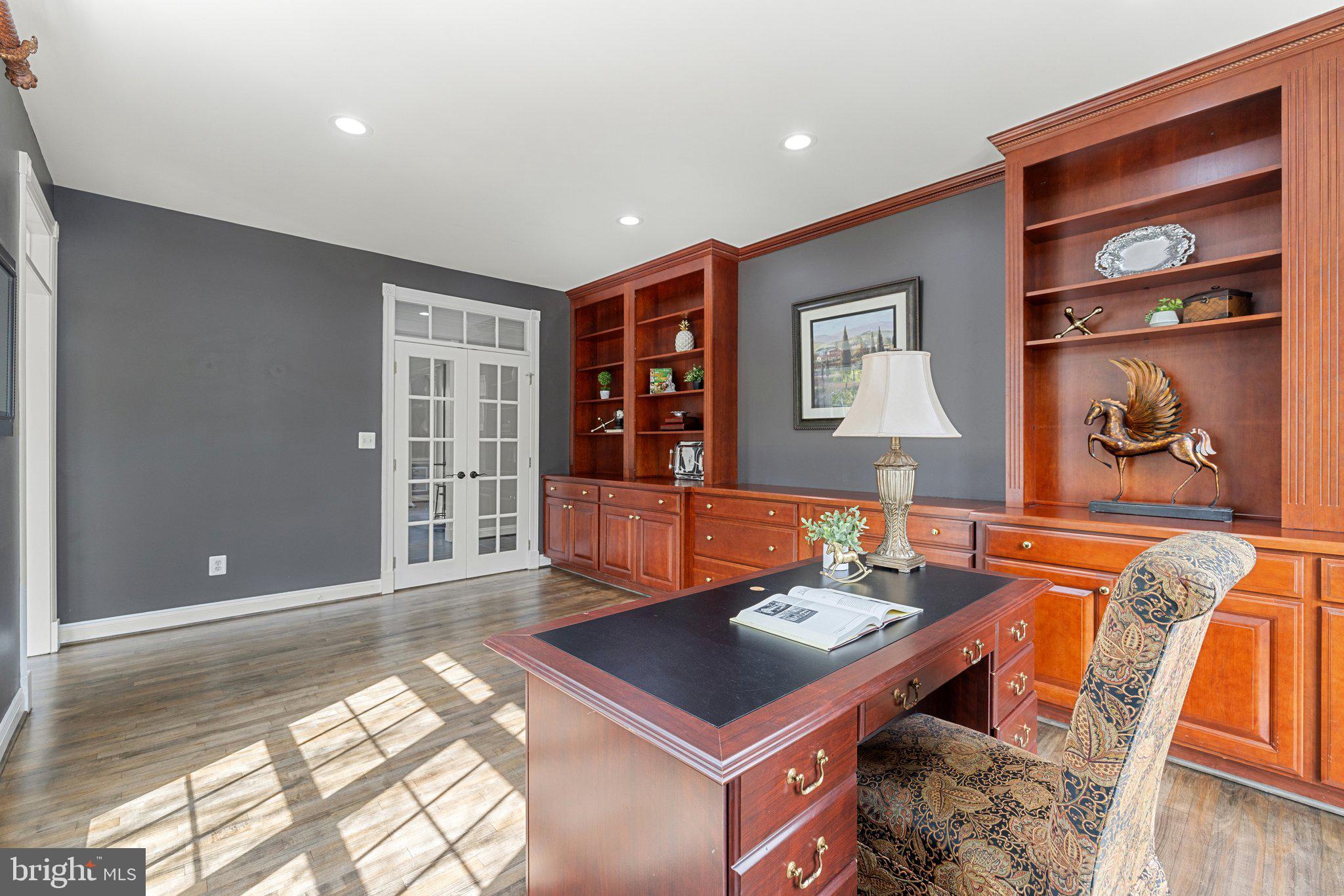 KENDALL KNOLLS - Residential