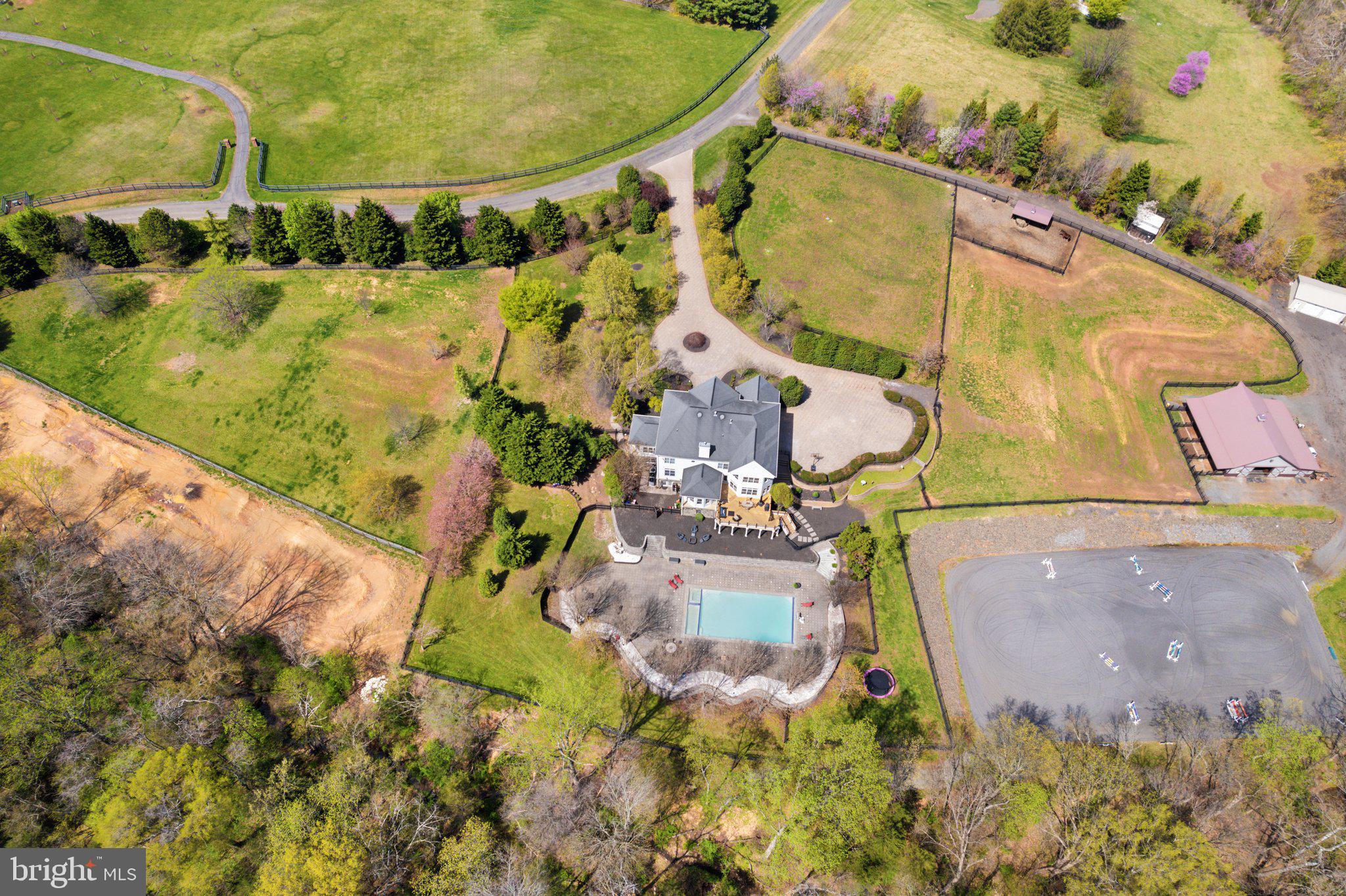 KENDALL KNOLLS - Residential