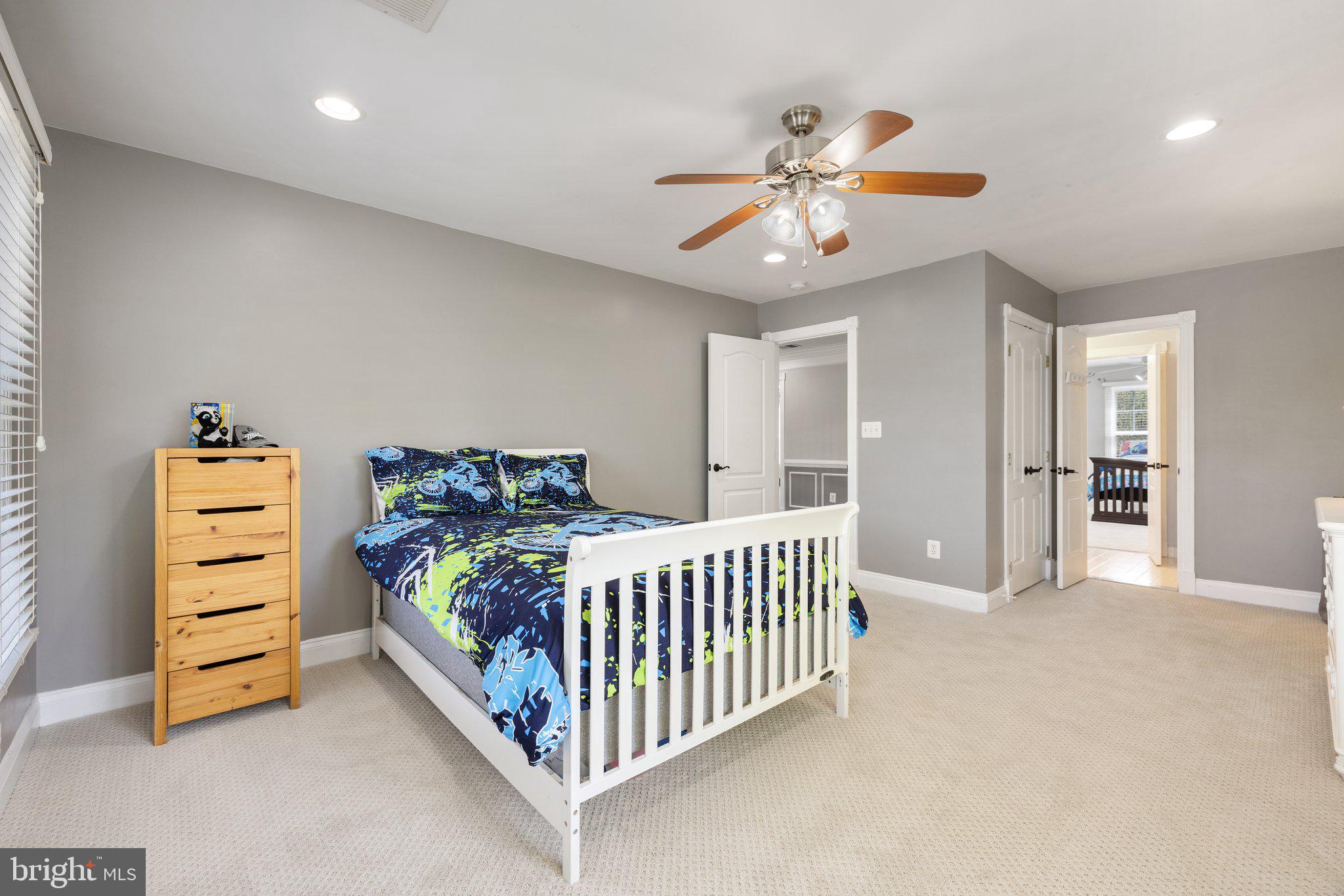 KENDALL KNOLLS - Residential