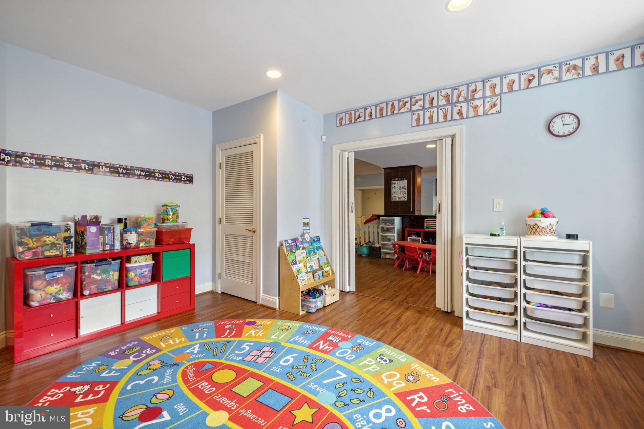 KENDALL KNOLLS - Residential