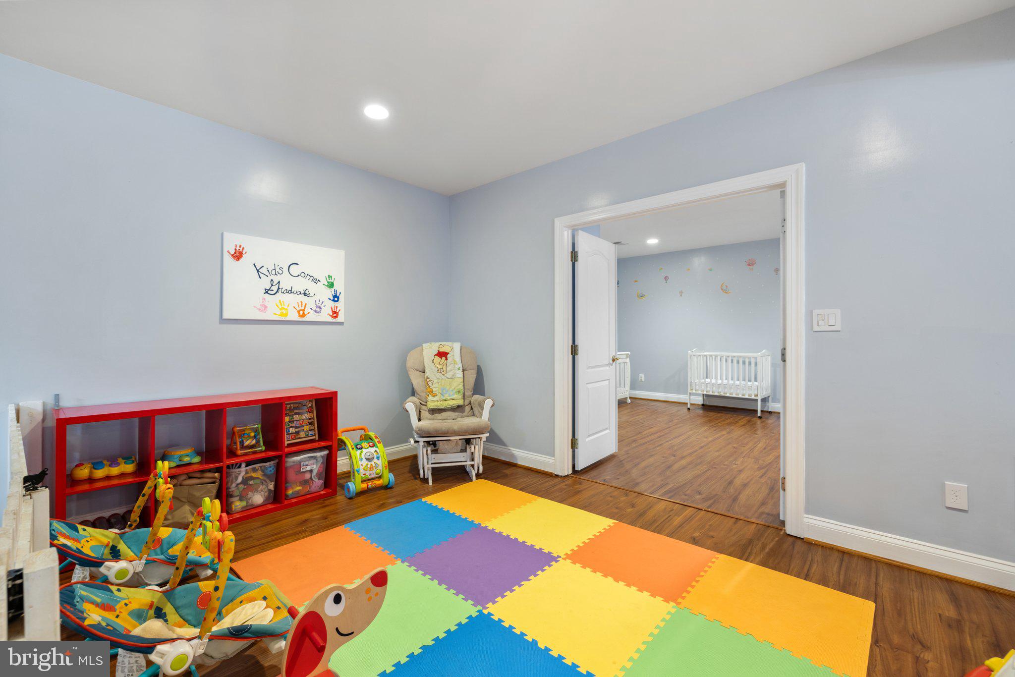 KENDALL KNOLLS - Residential