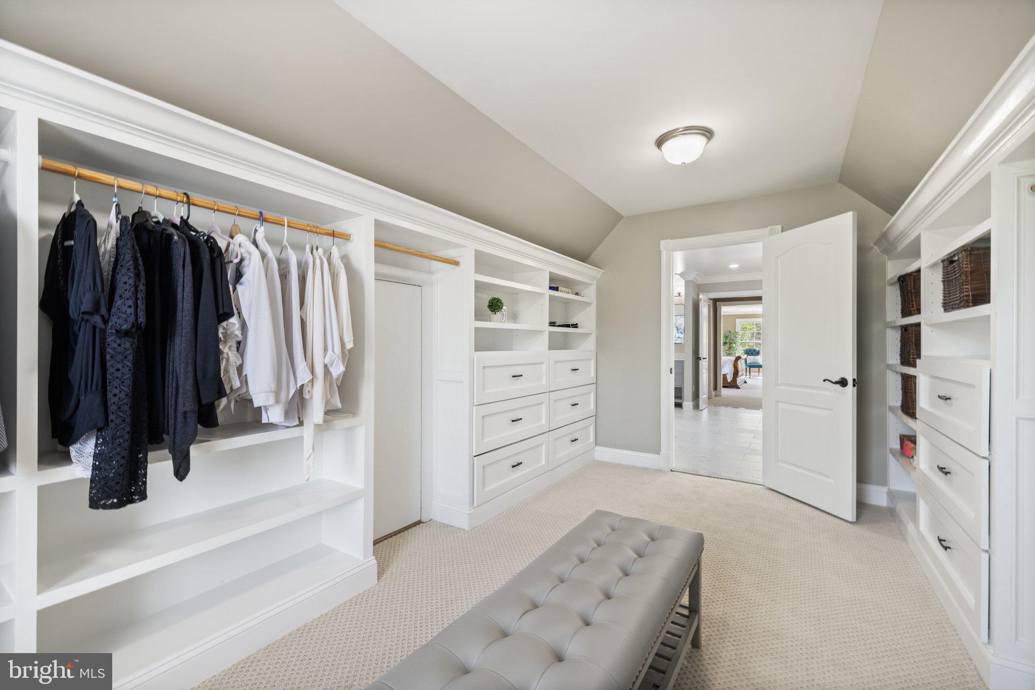 KENDALL KNOLLS - Residential