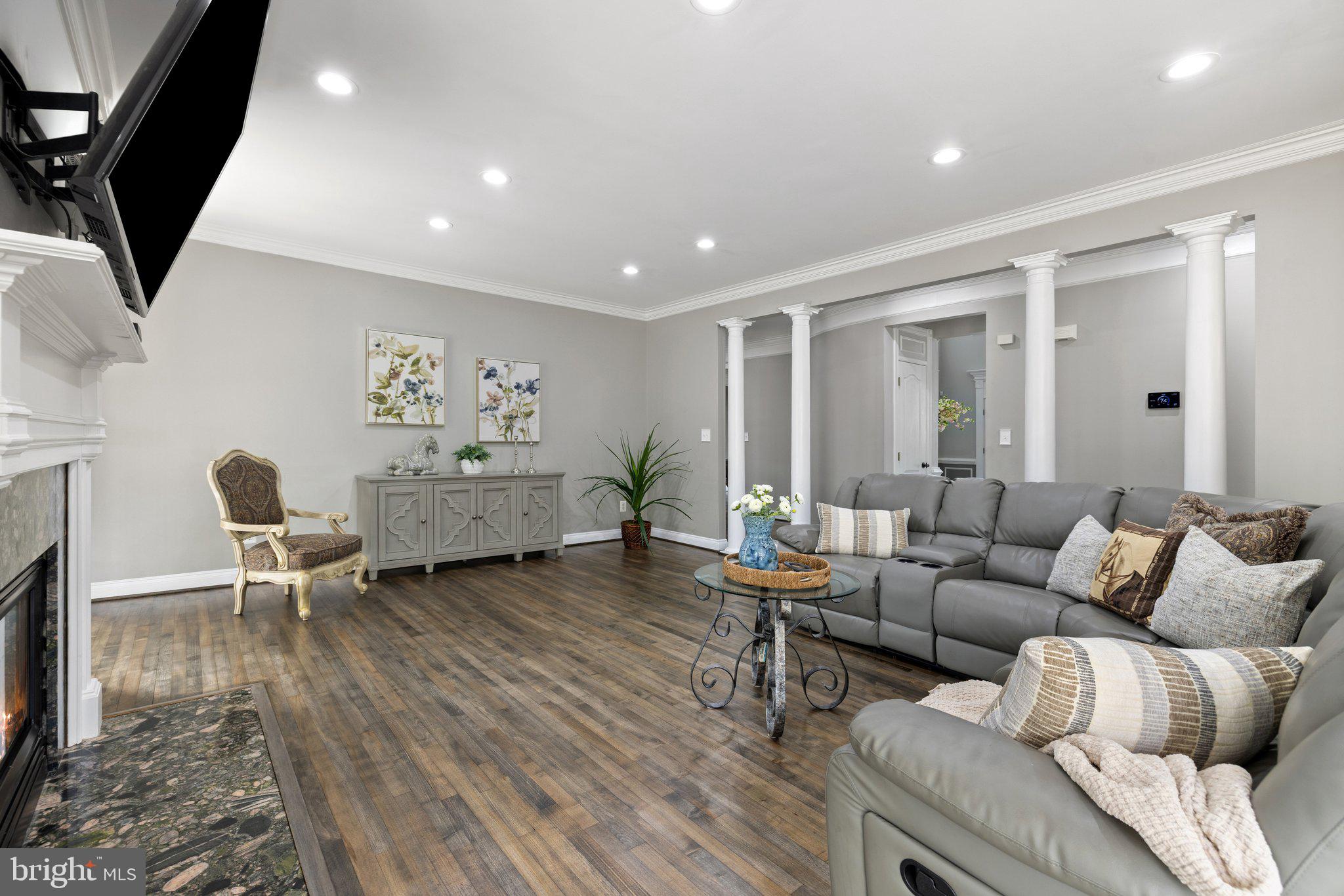 KENDALL KNOLLS - Residential