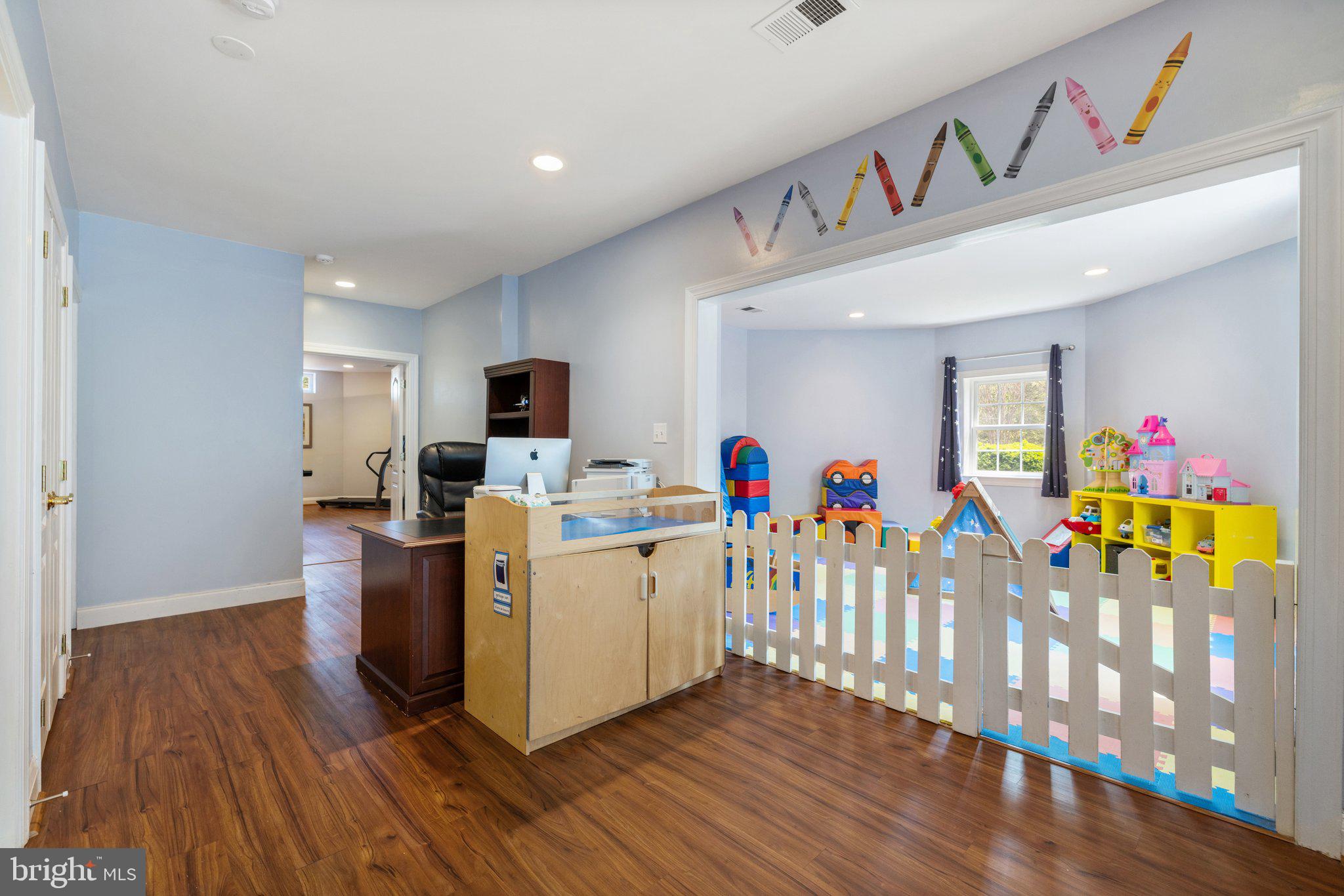 KENDALL KNOLLS - Residential