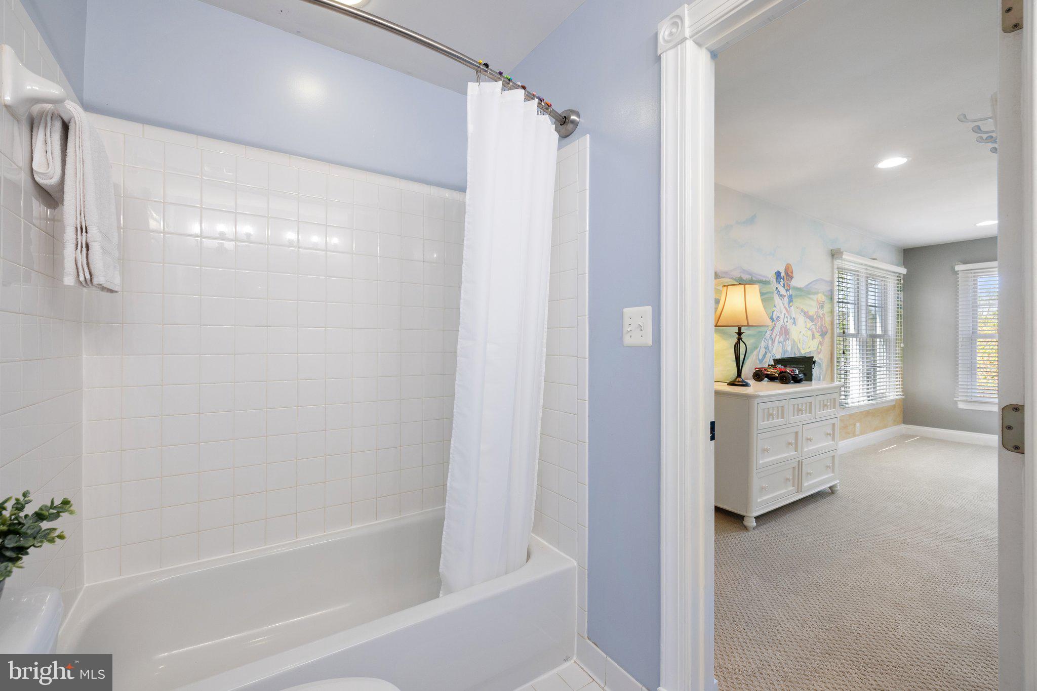 KENDALL KNOLLS - Residential