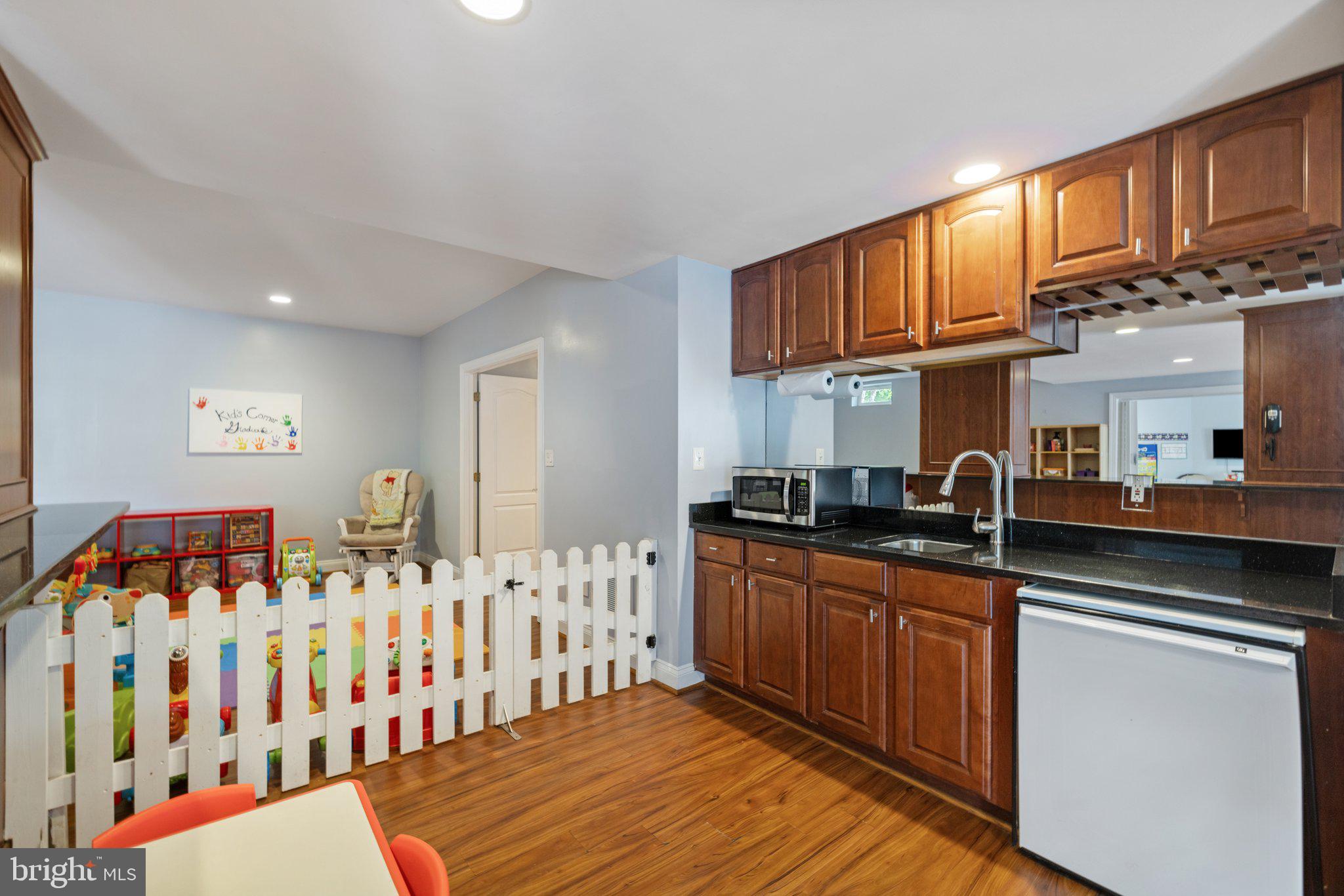 KENDALL KNOLLS - Residential