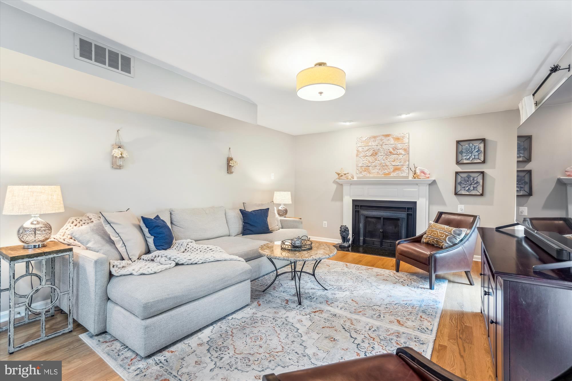 CAPE ST CLAIRE - Residential