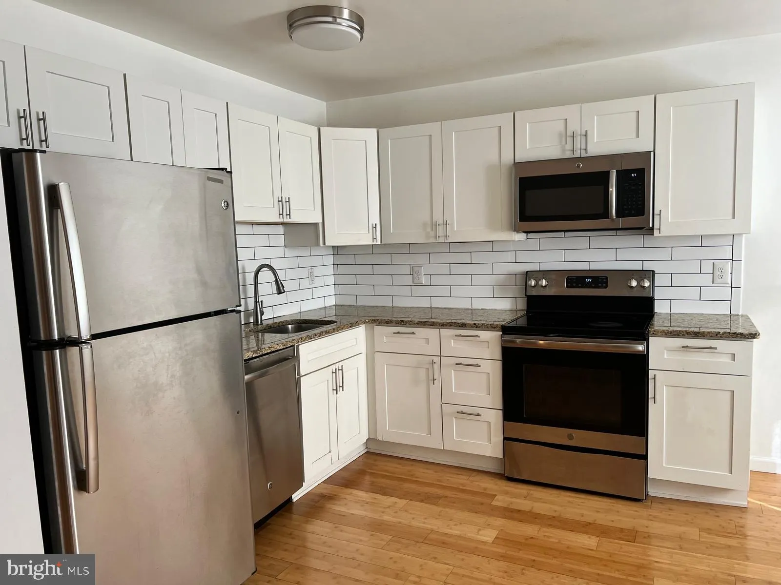 Burlington, New Jersey 08016, United States, 1 Bedroom Bedrooms, ,1 BathroomBathrooms,Residential,Contingent,80591