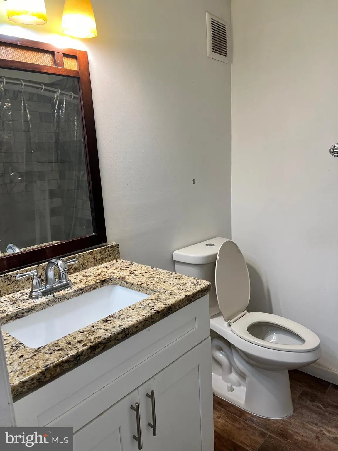 Burlington, New Jersey 08016, United States, 1 Bedroom Bedrooms, ,1 BathroomBathrooms,Residential,Contingent,80591