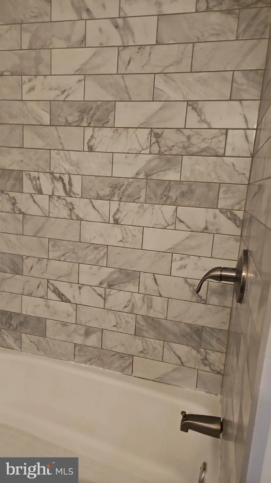 Burlington, New Jersey 08016, United States, 1 Bedroom Bedrooms, ,1 BathroomBathrooms,Residential,Contingent,80591