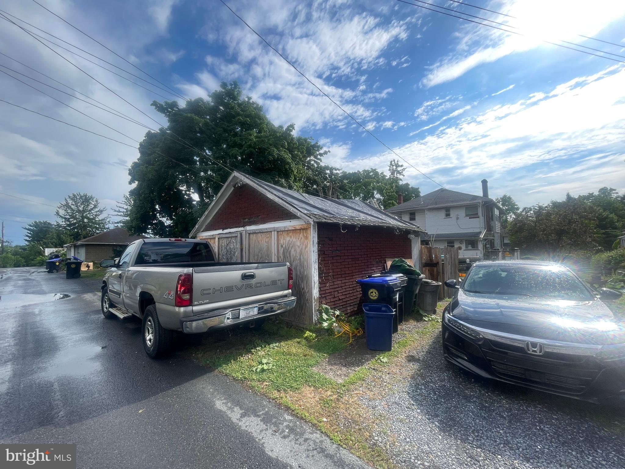 633 S 29TH STREET