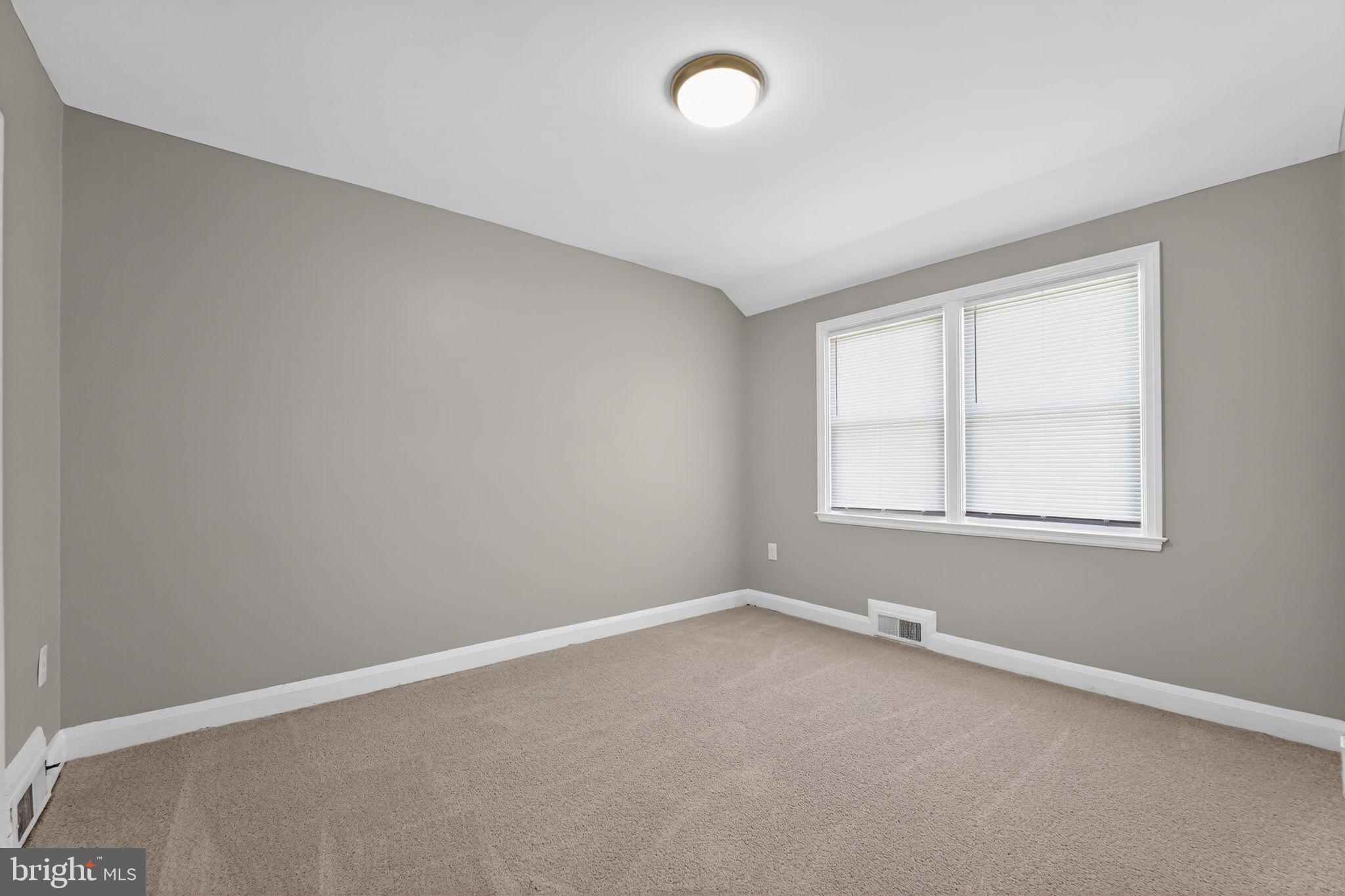 CHINQUAPIN PARK - Residential