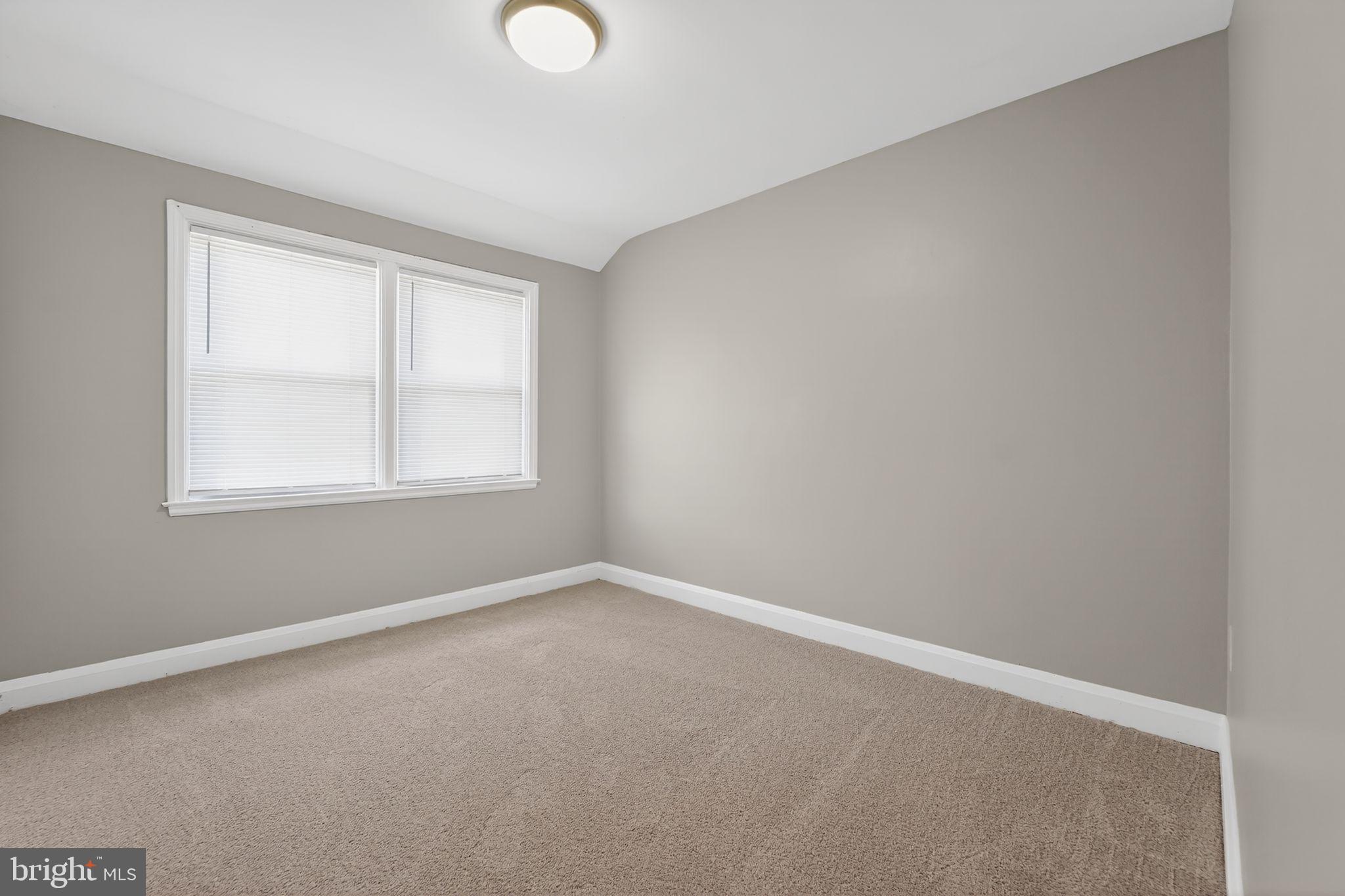 CHINQUAPIN PARK - Residential