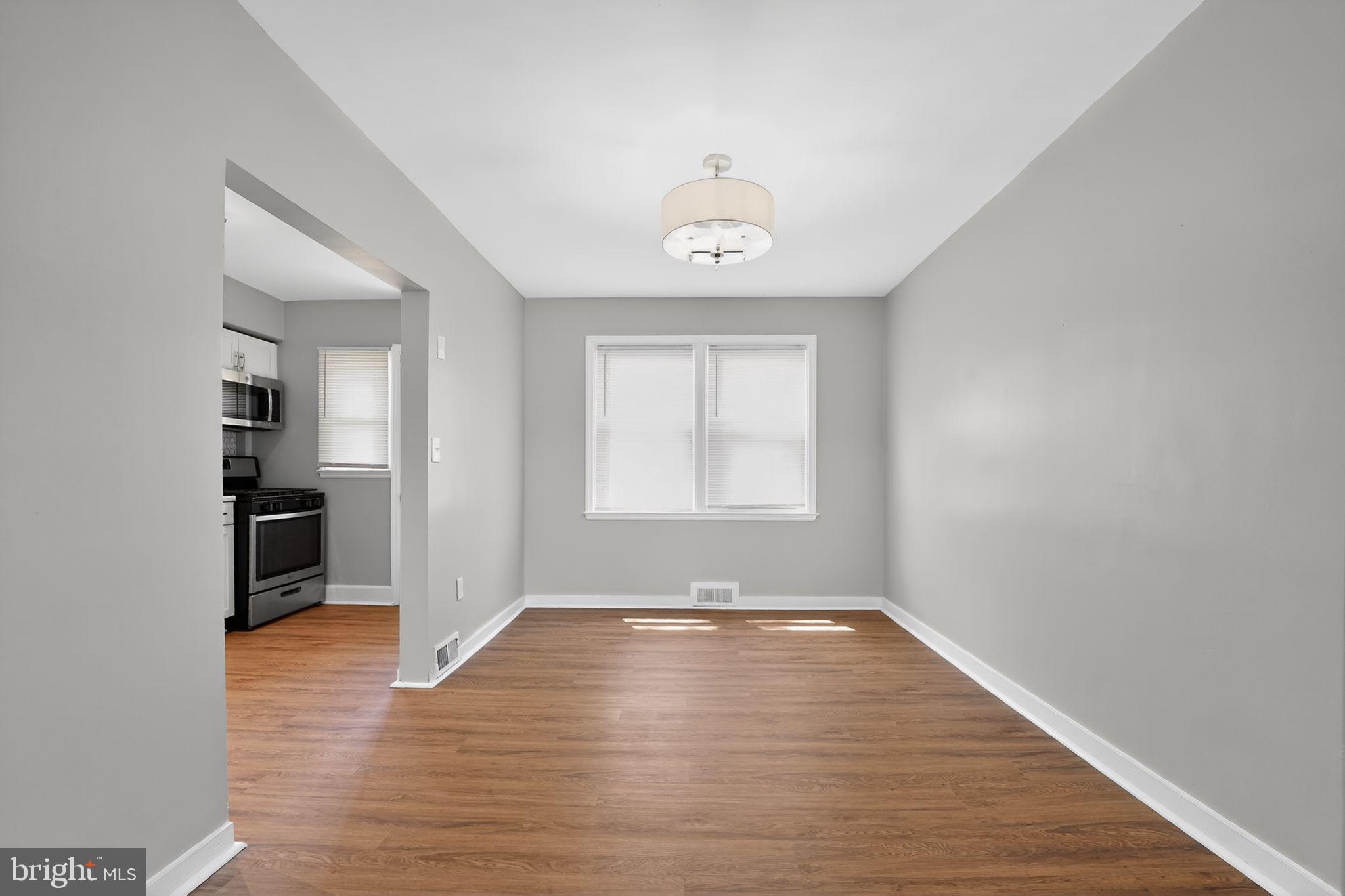 CHINQUAPIN PARK - Residential