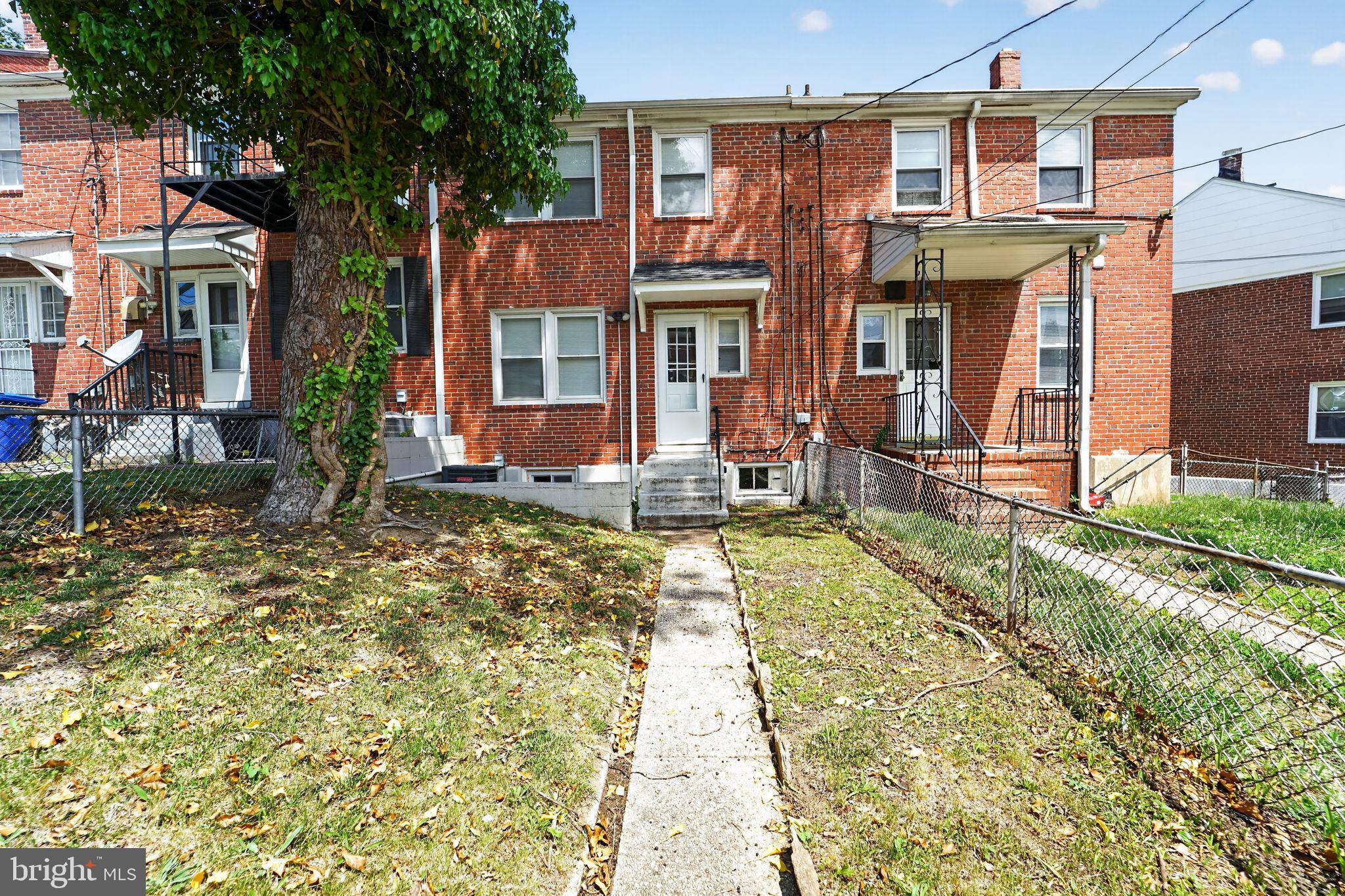 CHINQUAPIN PARK - Residential