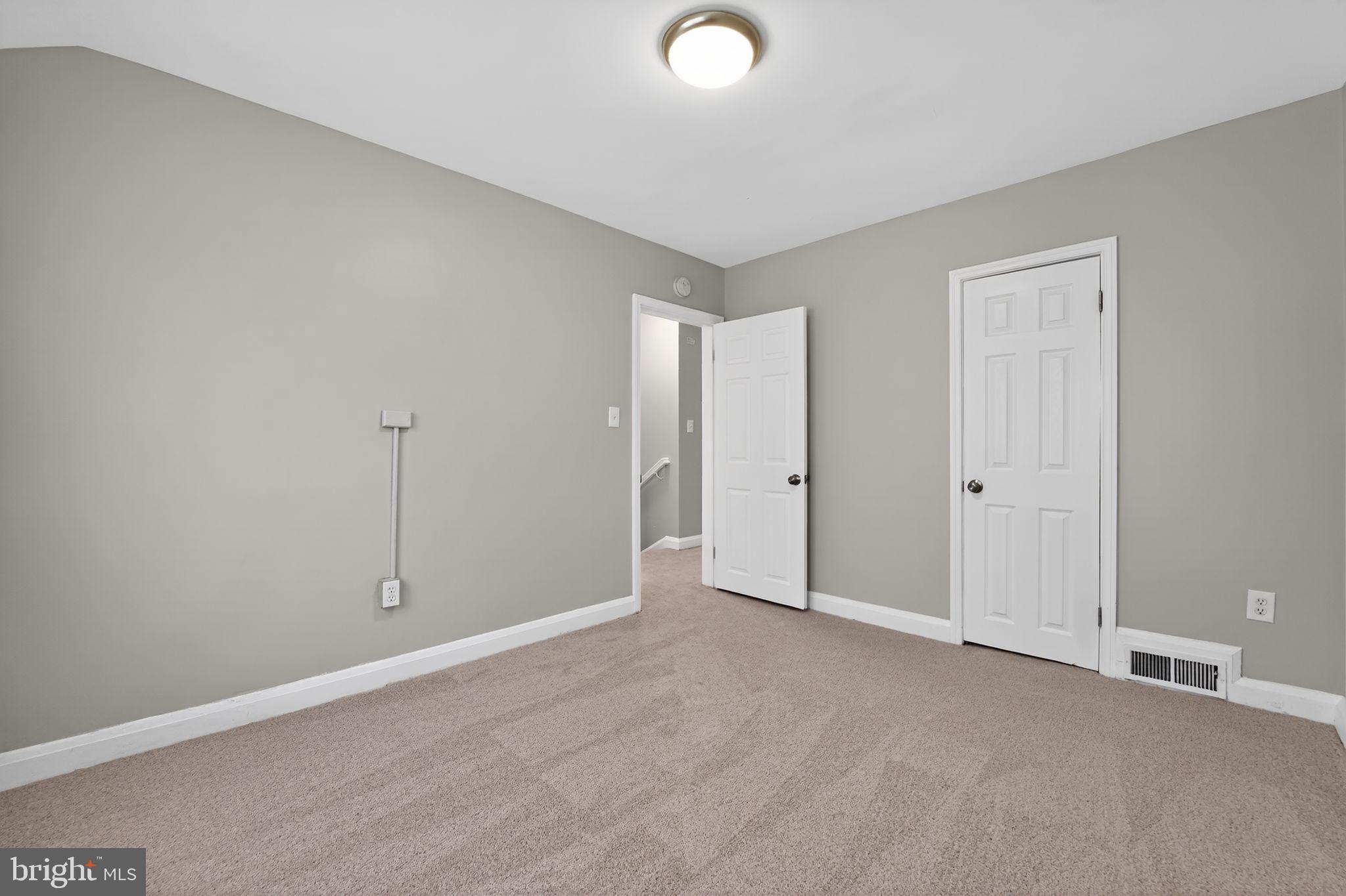 CHINQUAPIN PARK - Residential