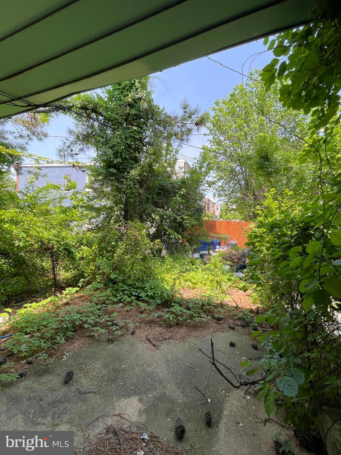 SANDTOWN-WINCHESTER - Residential